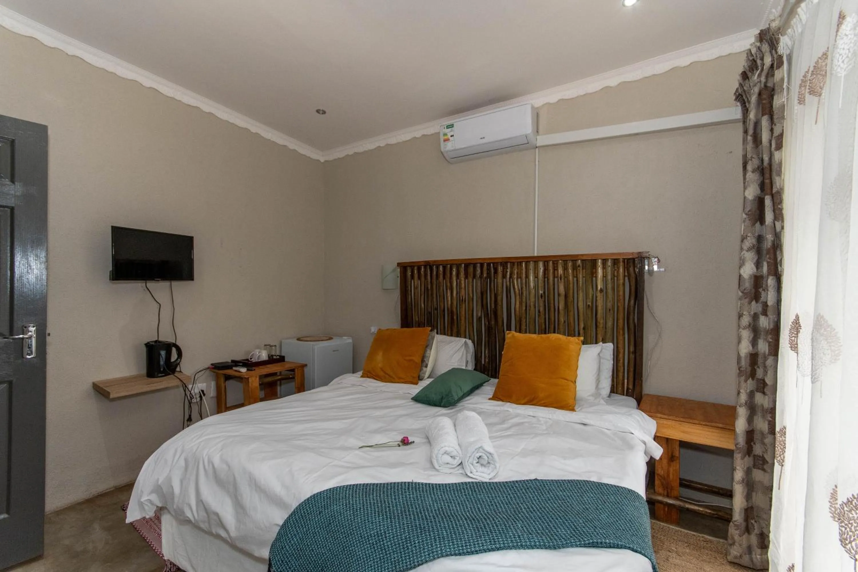 TV and multimedia, Bed in Woodpeckers Guest House