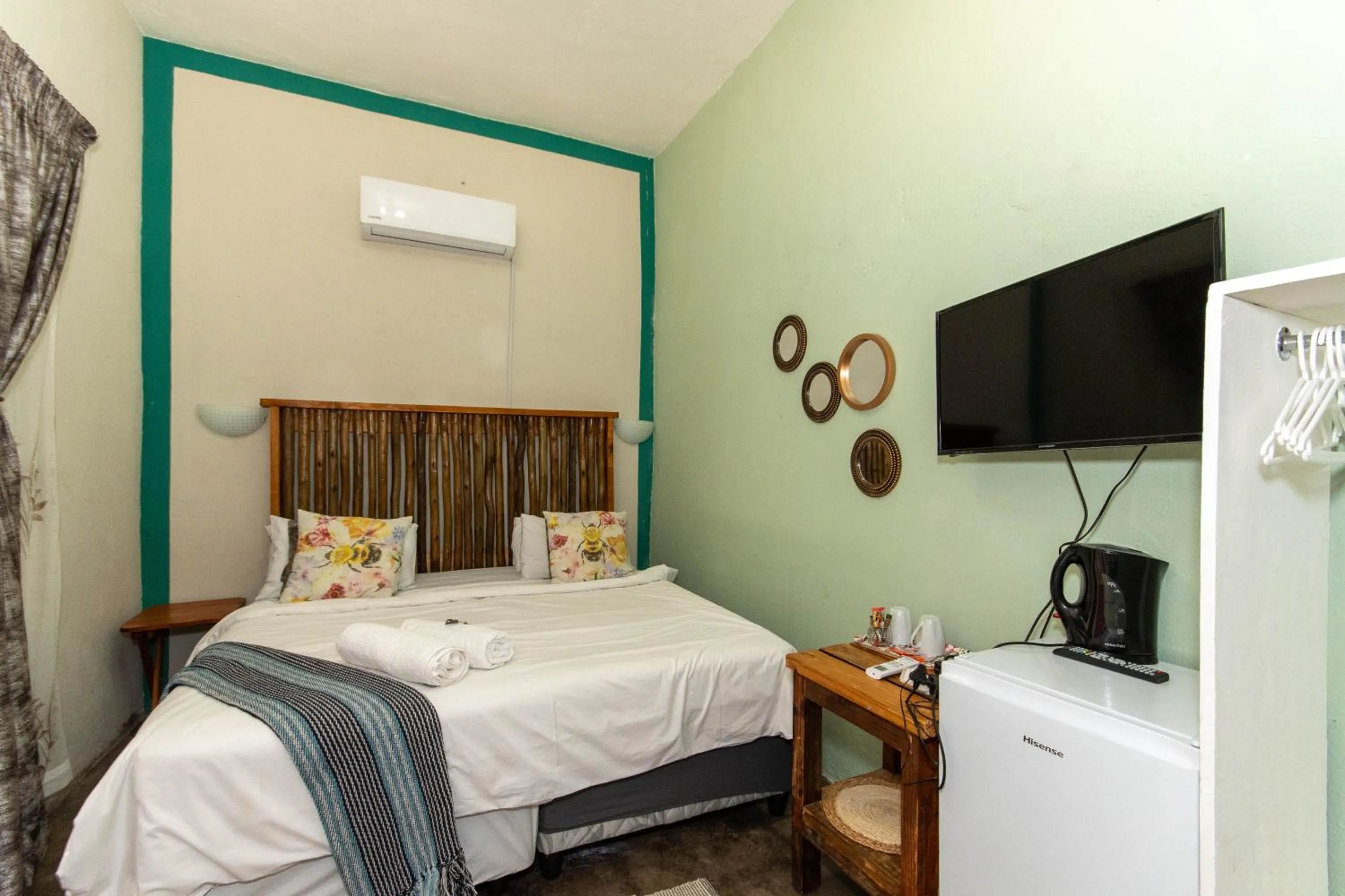 TV and multimedia, Bed in Woodpeckers Guest House
