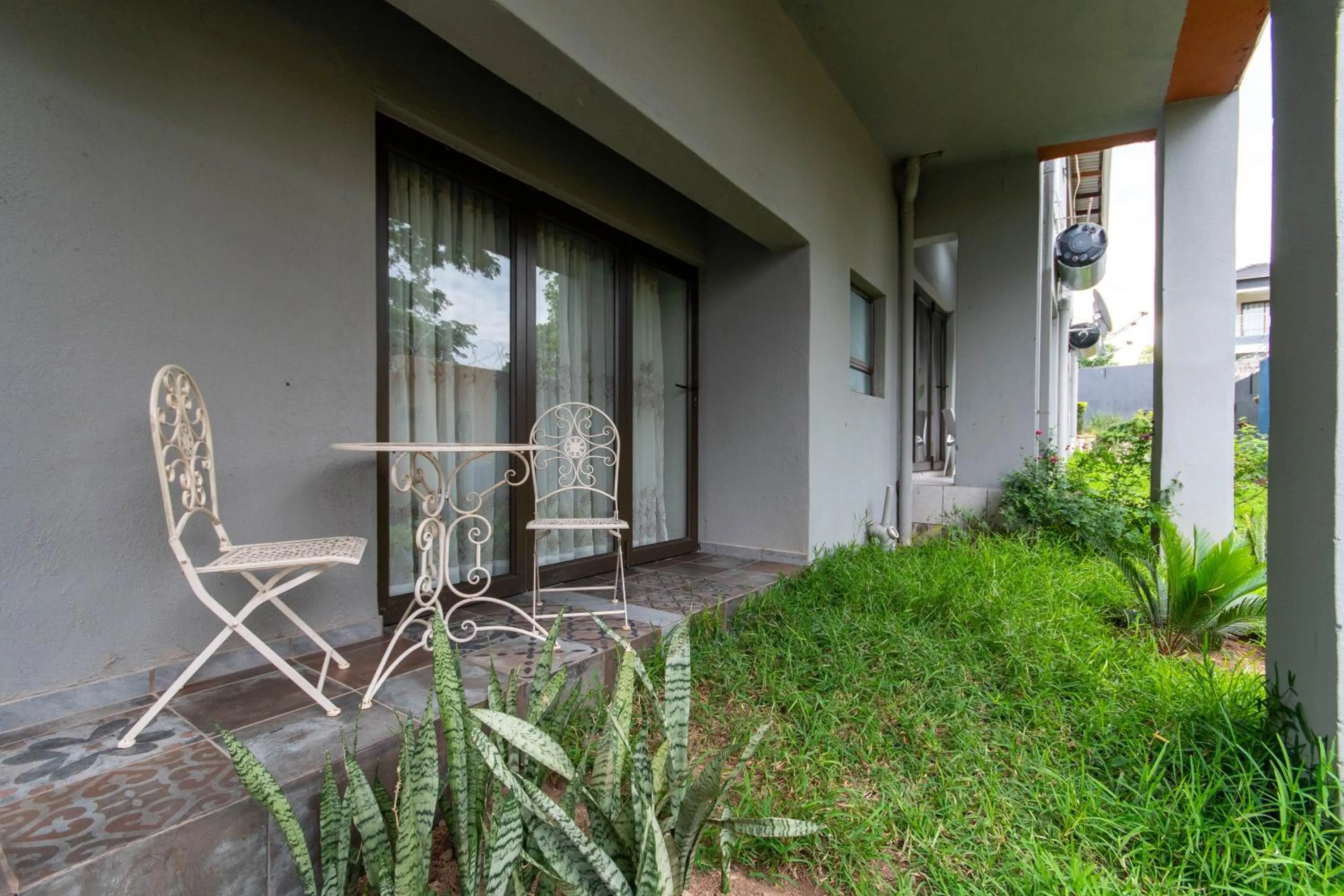 Patio in Woodpeckers Guest House