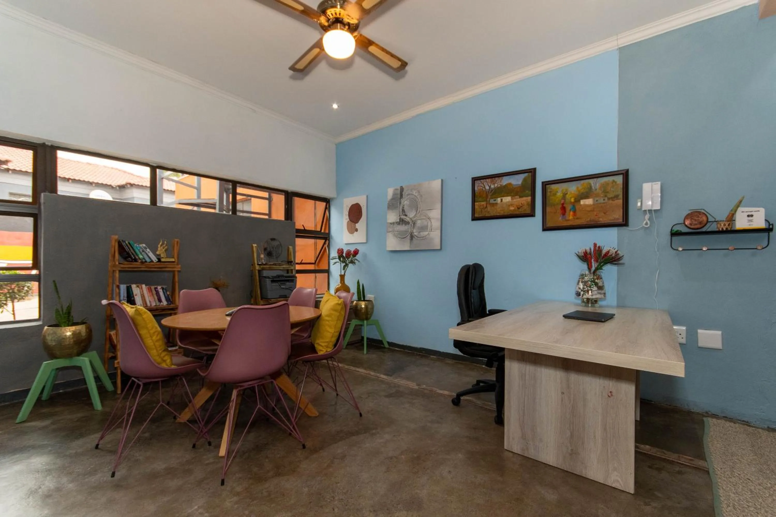 Seating area in Woodpeckers Guest House