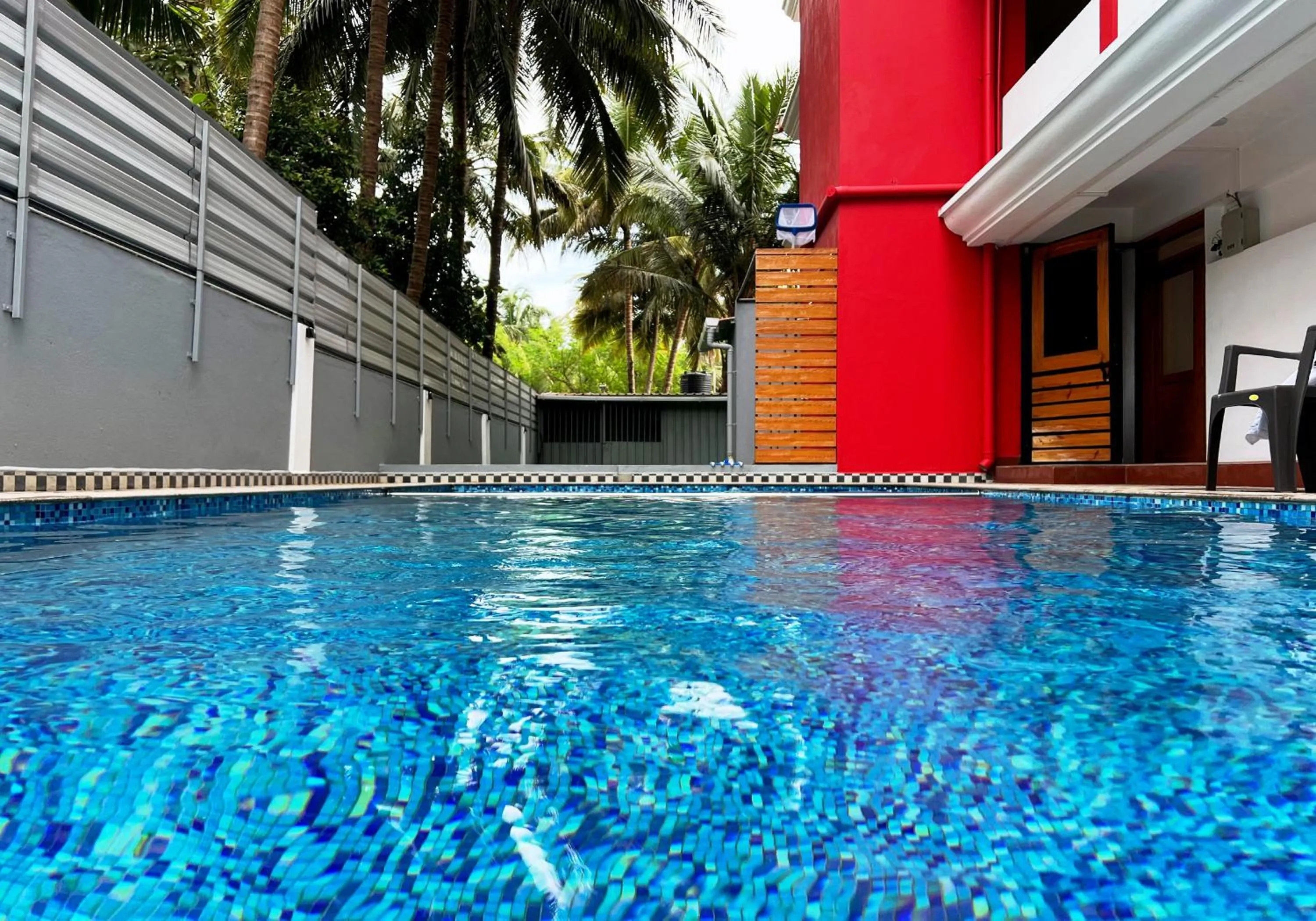 Pool view in Martins Crest