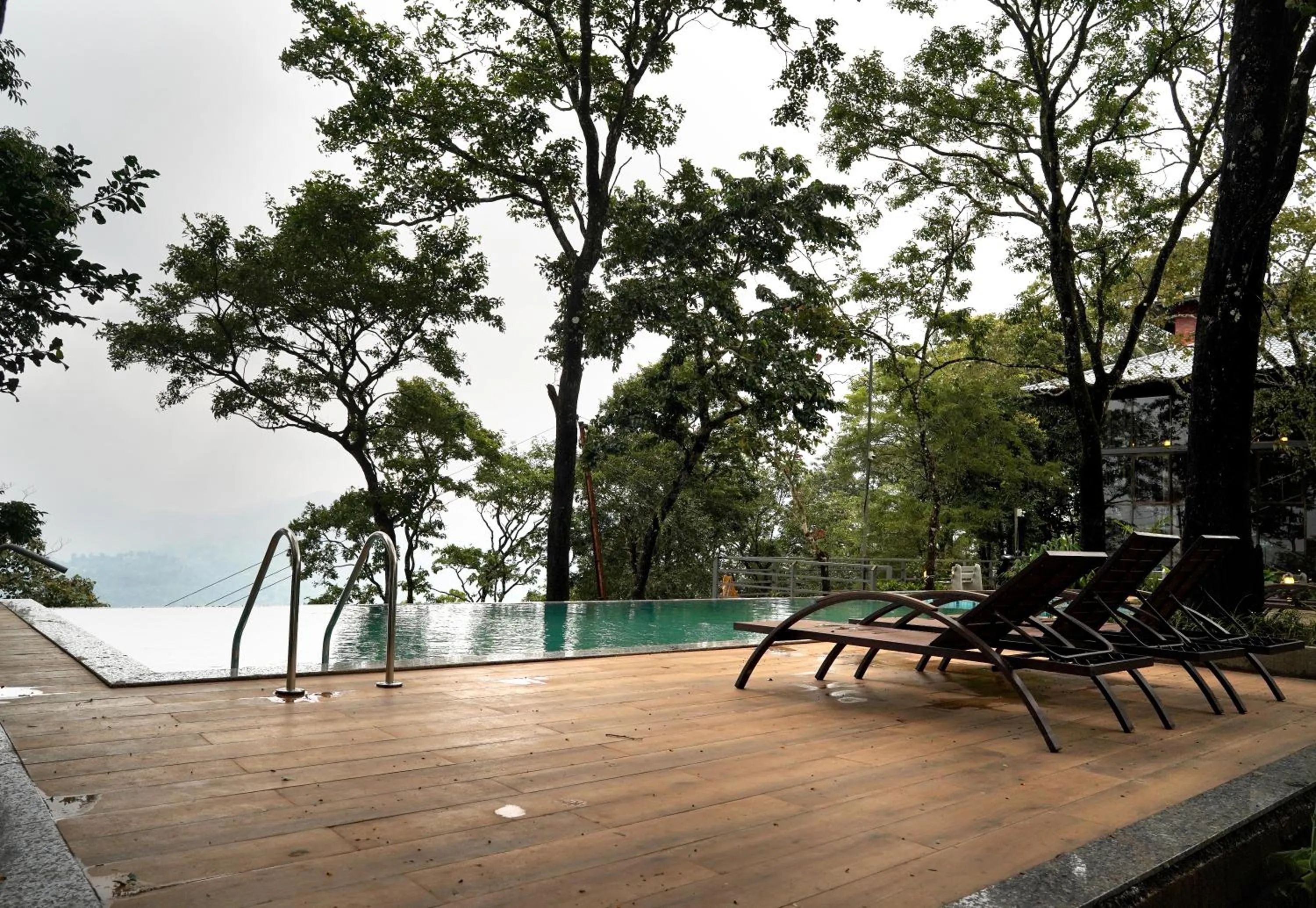 Swimming pool in Elephant Passage