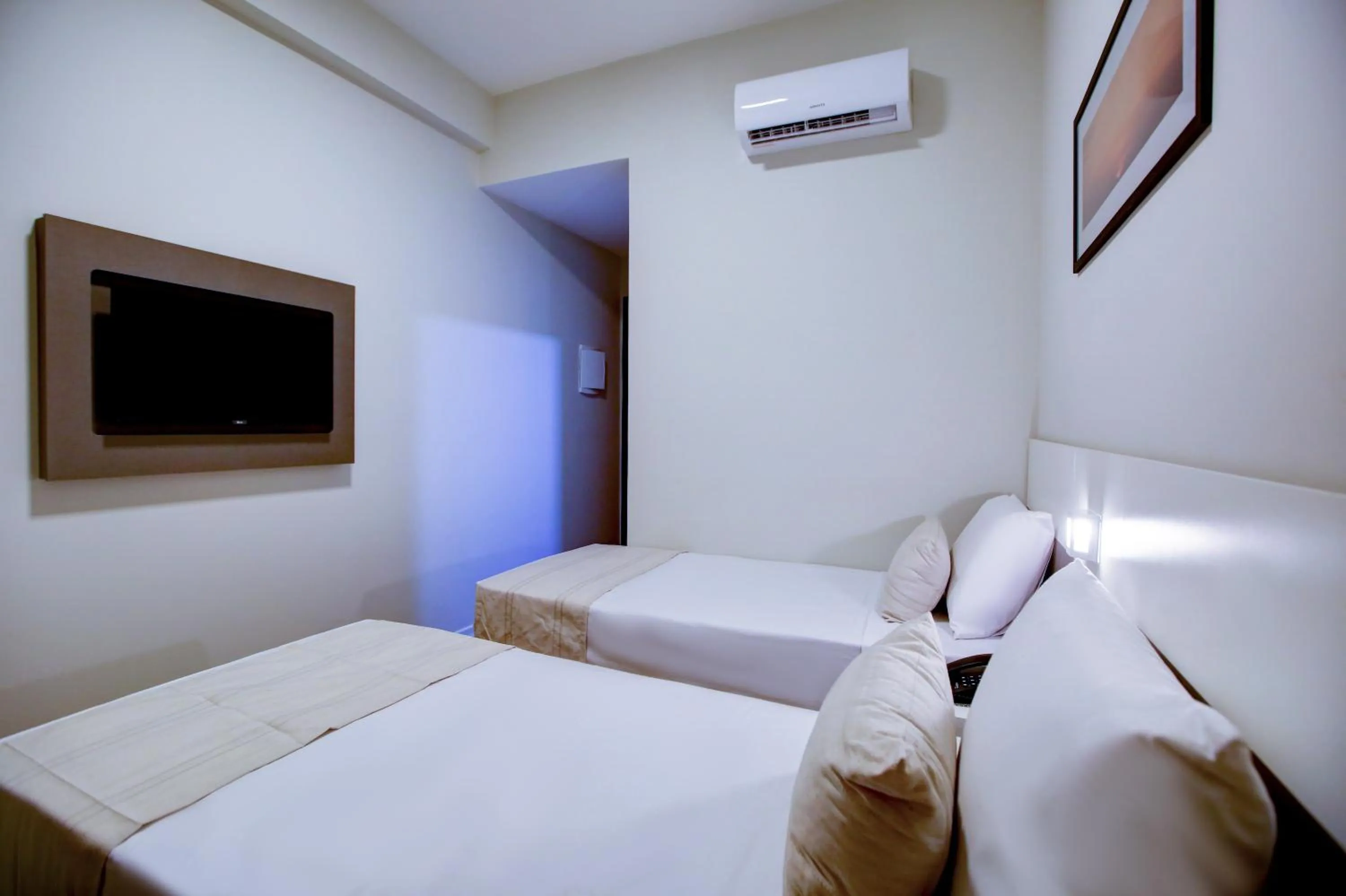 Bedroom, Bed in Transamerica Fit Lafaiete