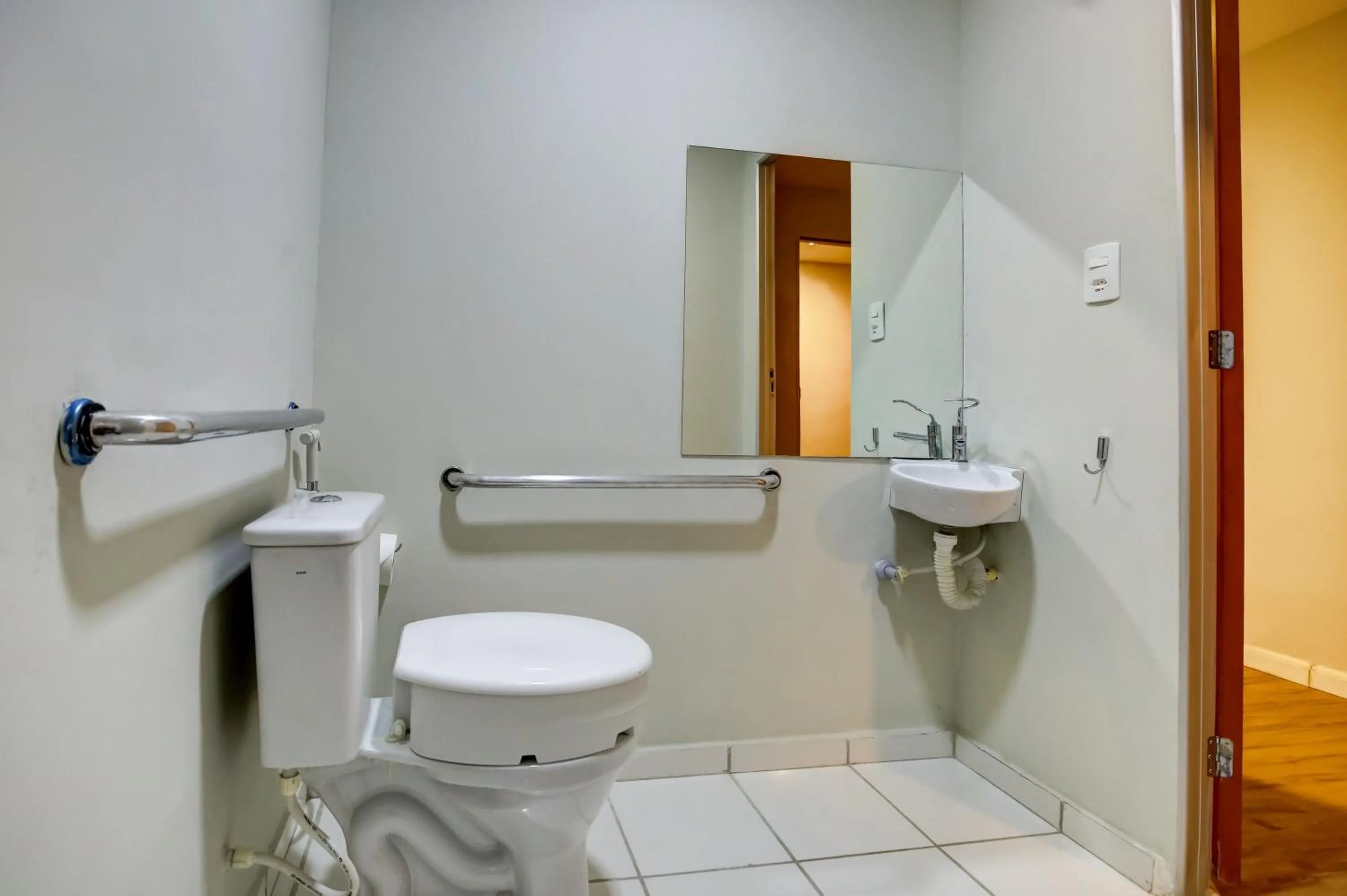 Toilet in Transamerica Fit Lafaiete