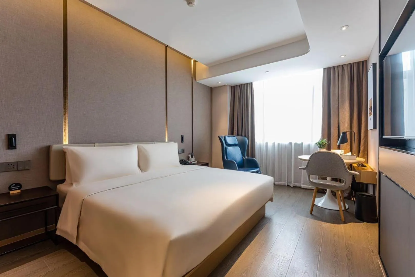 Bed in Atour Hotel Hangzhou Chongxian Banshan