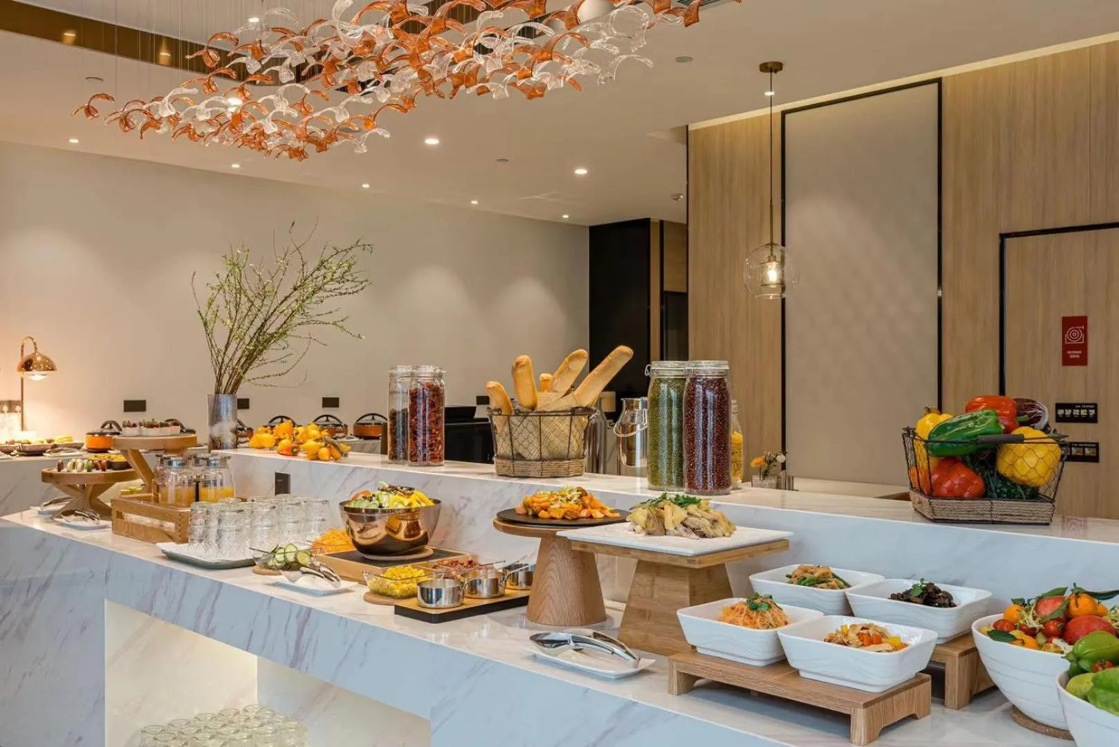 Restaurant/places to eat in Atour Hotel Hangzhou Chongxian Banshan