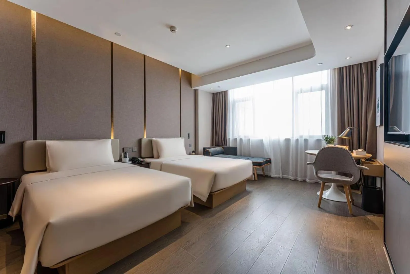 Bed in Atour Hotel Hangzhou Chongxian Banshan