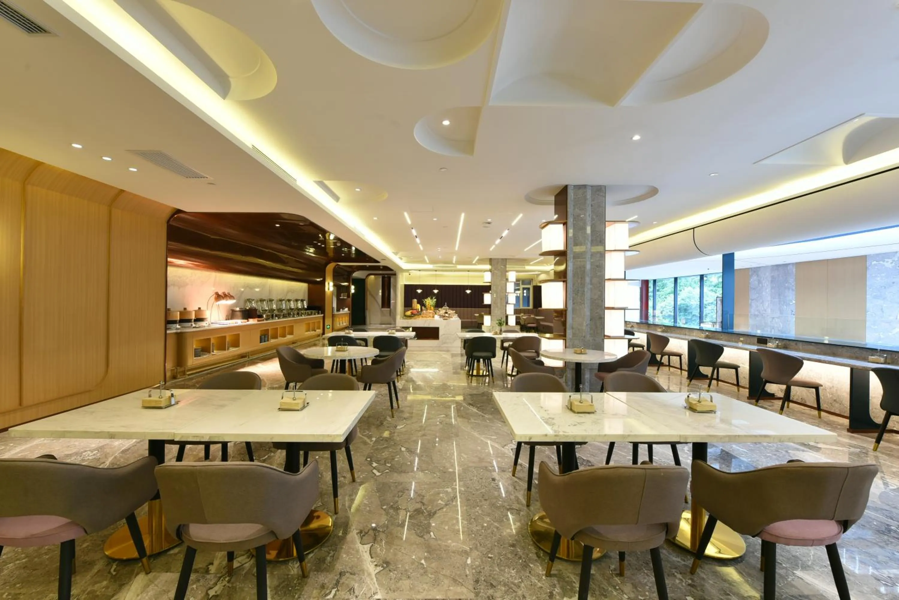 Restaurant/places to eat in Atour Hotel Dalian Hi-tech Zone
