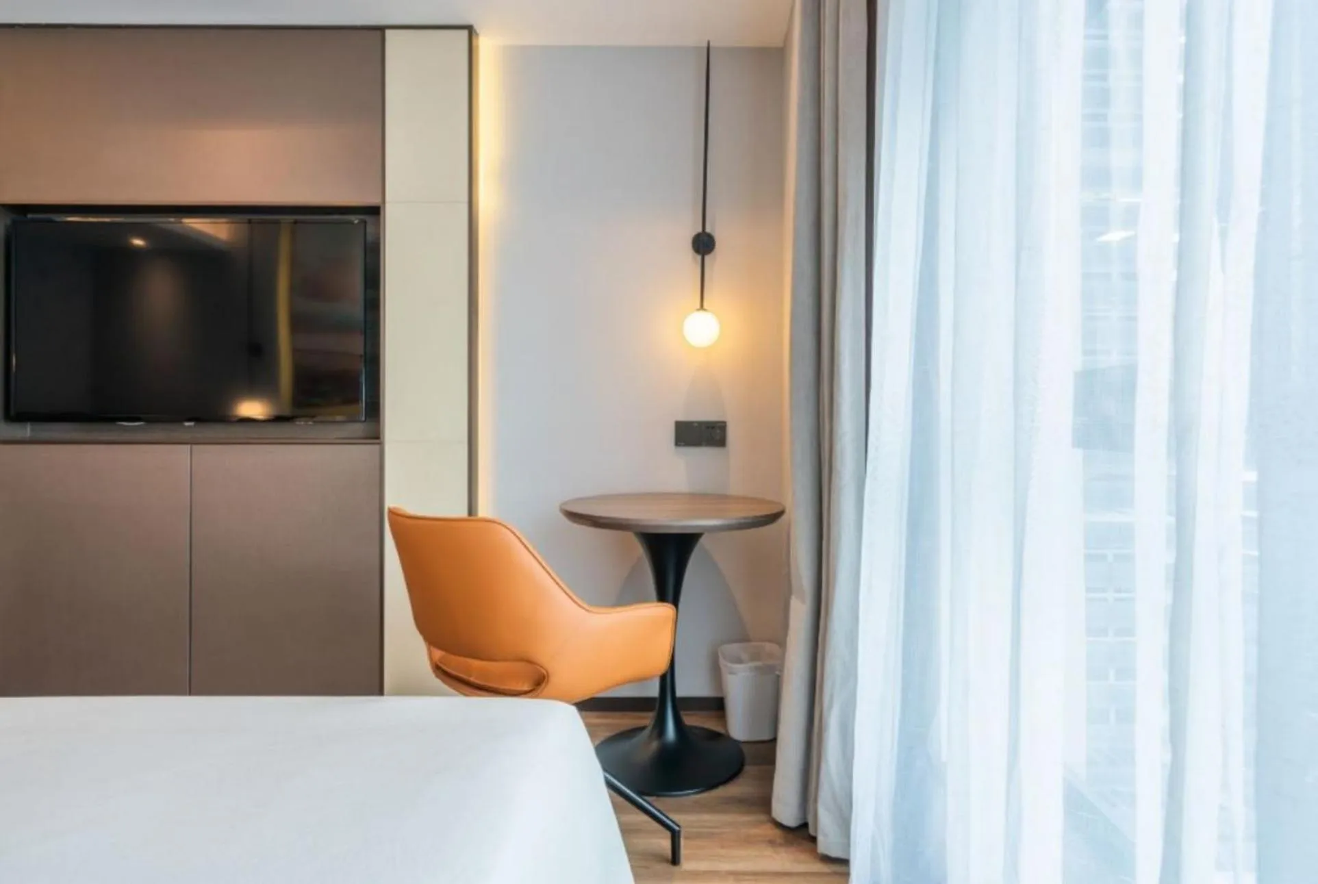 Bed in Atour Light Hotel Shanghai Xinjiangwancheng Fudan University