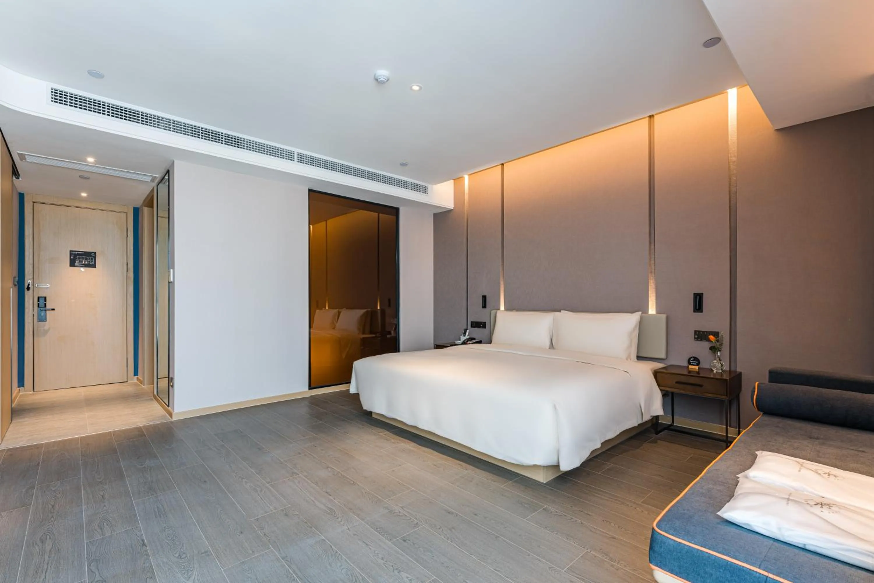 Bed in Atour Hotel Suzhou Wangting
