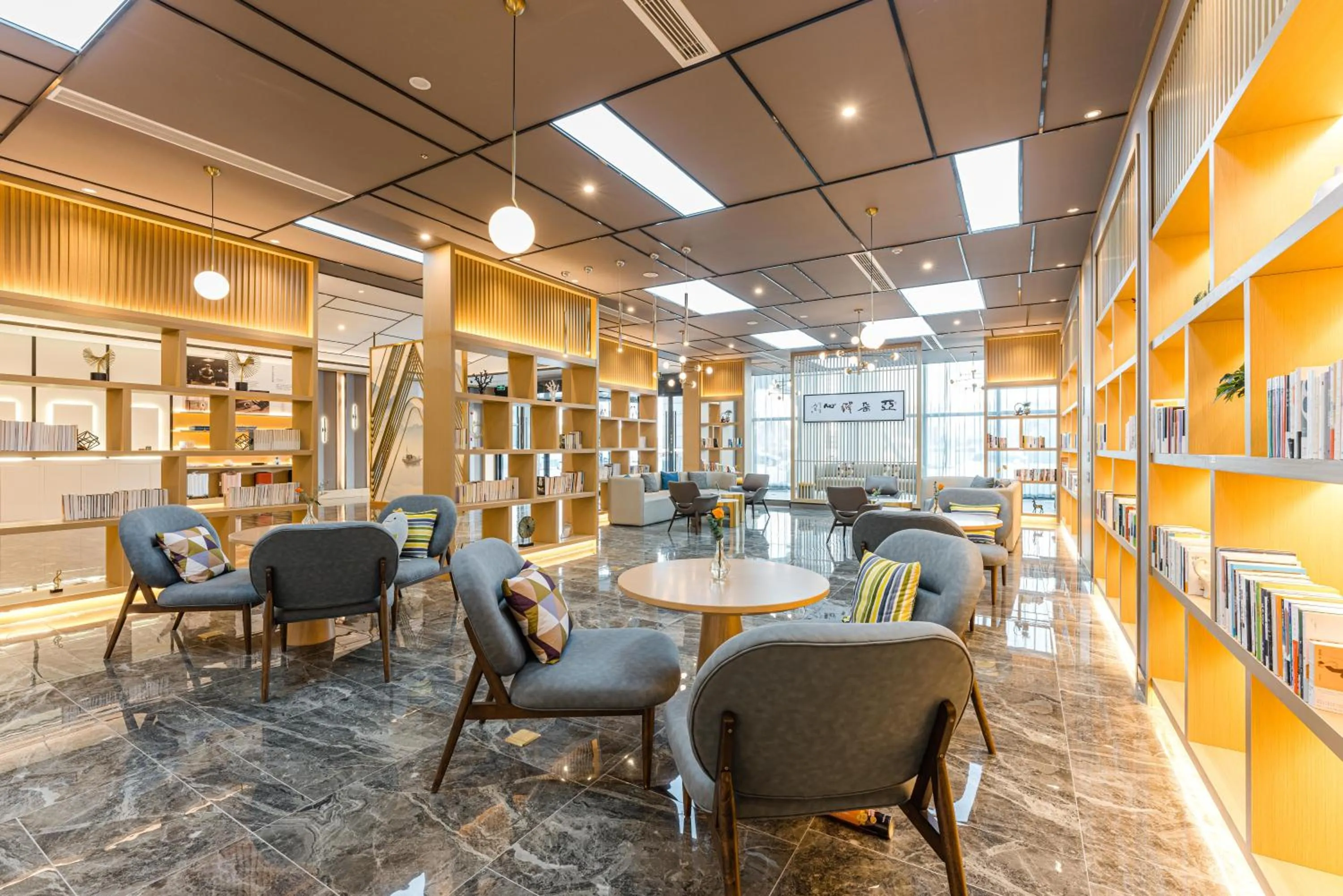 Seating area in Atour Hotel Suzhou Wangting