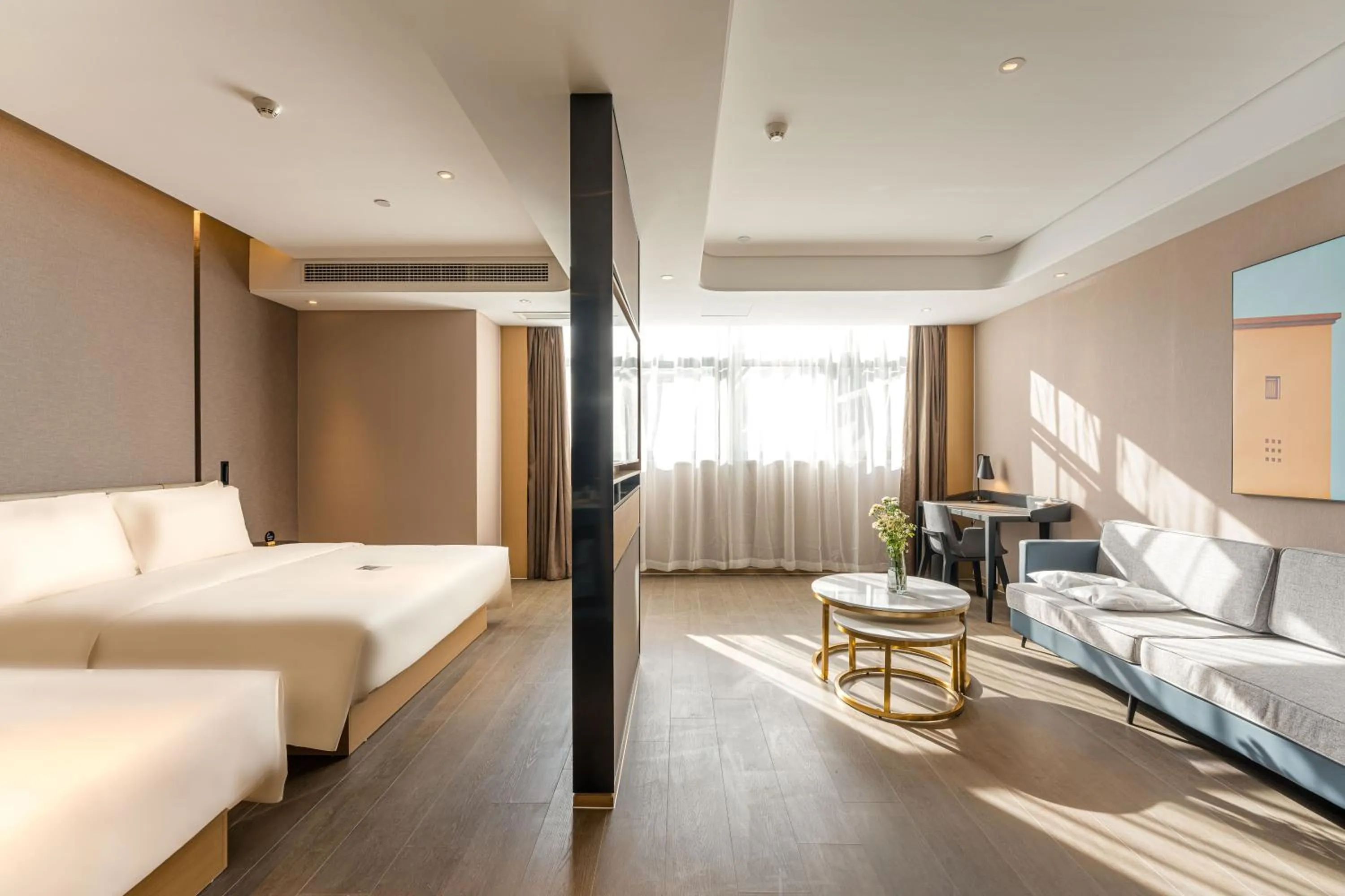 Living room, Bed in Atour Hotel Suzhou Mudu Ancient Town