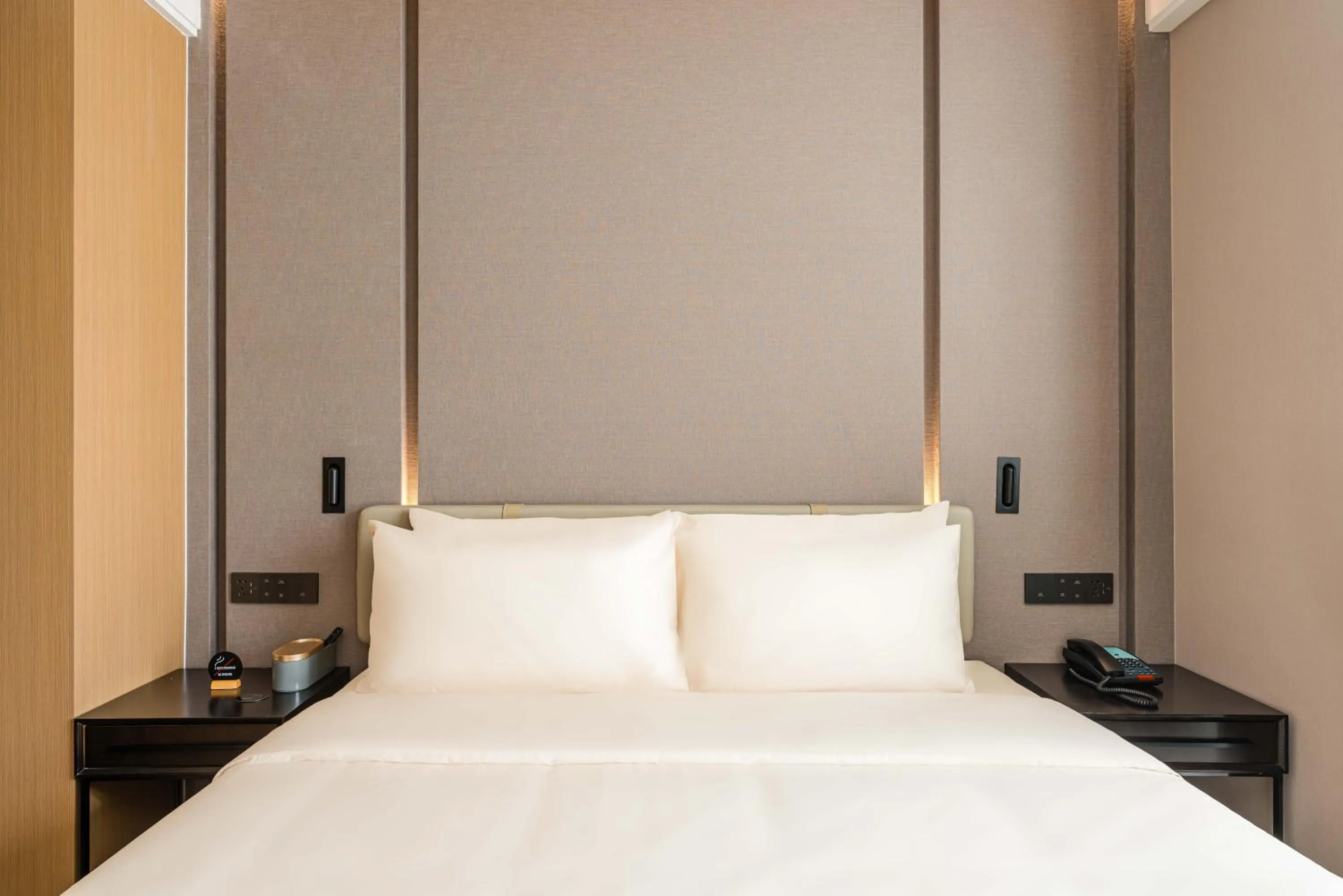 Bed in Atour Hotel Suzhou Mudu Ancient Town