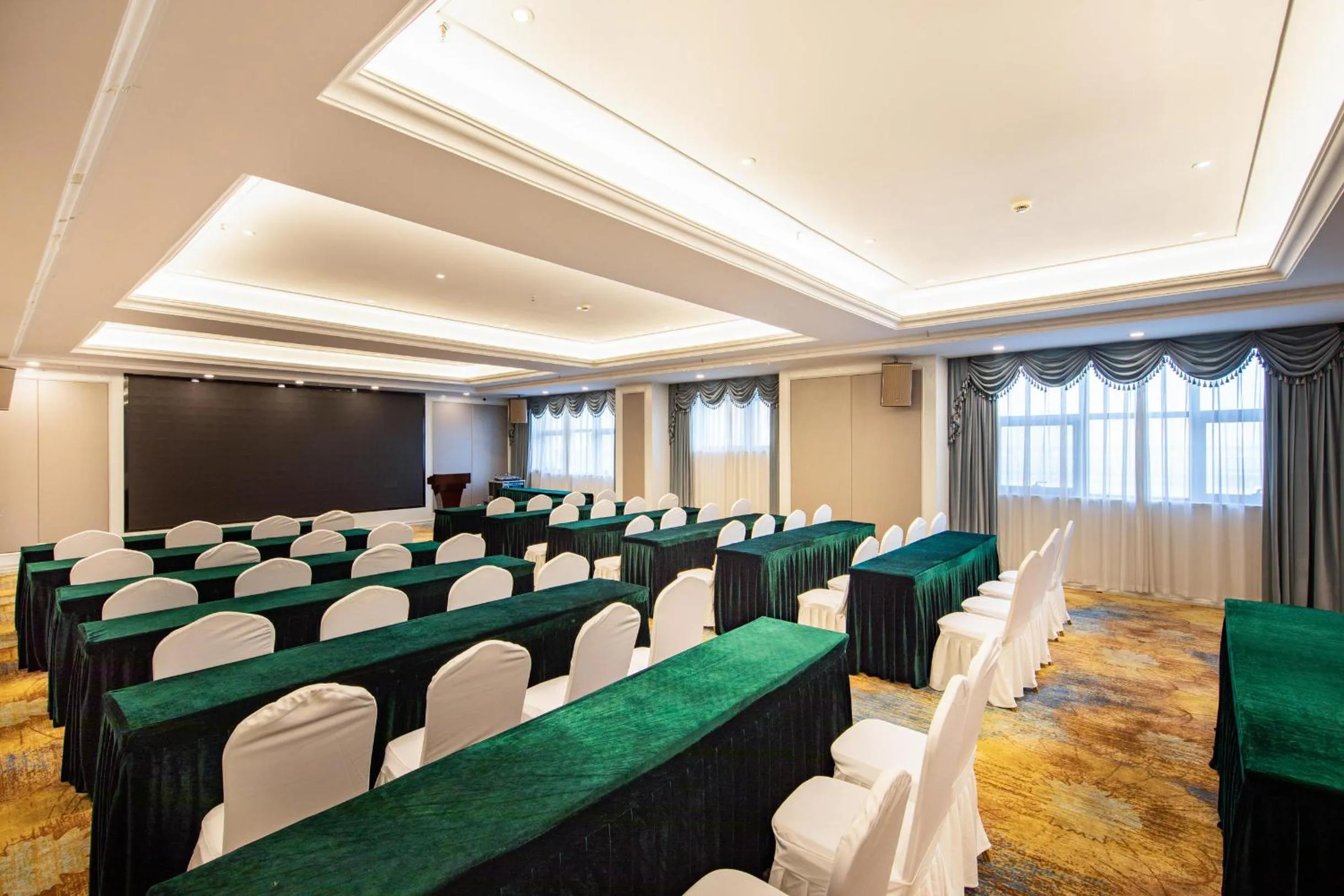 Atour X Hotel Yancheng Lingxiang Xinlong Road