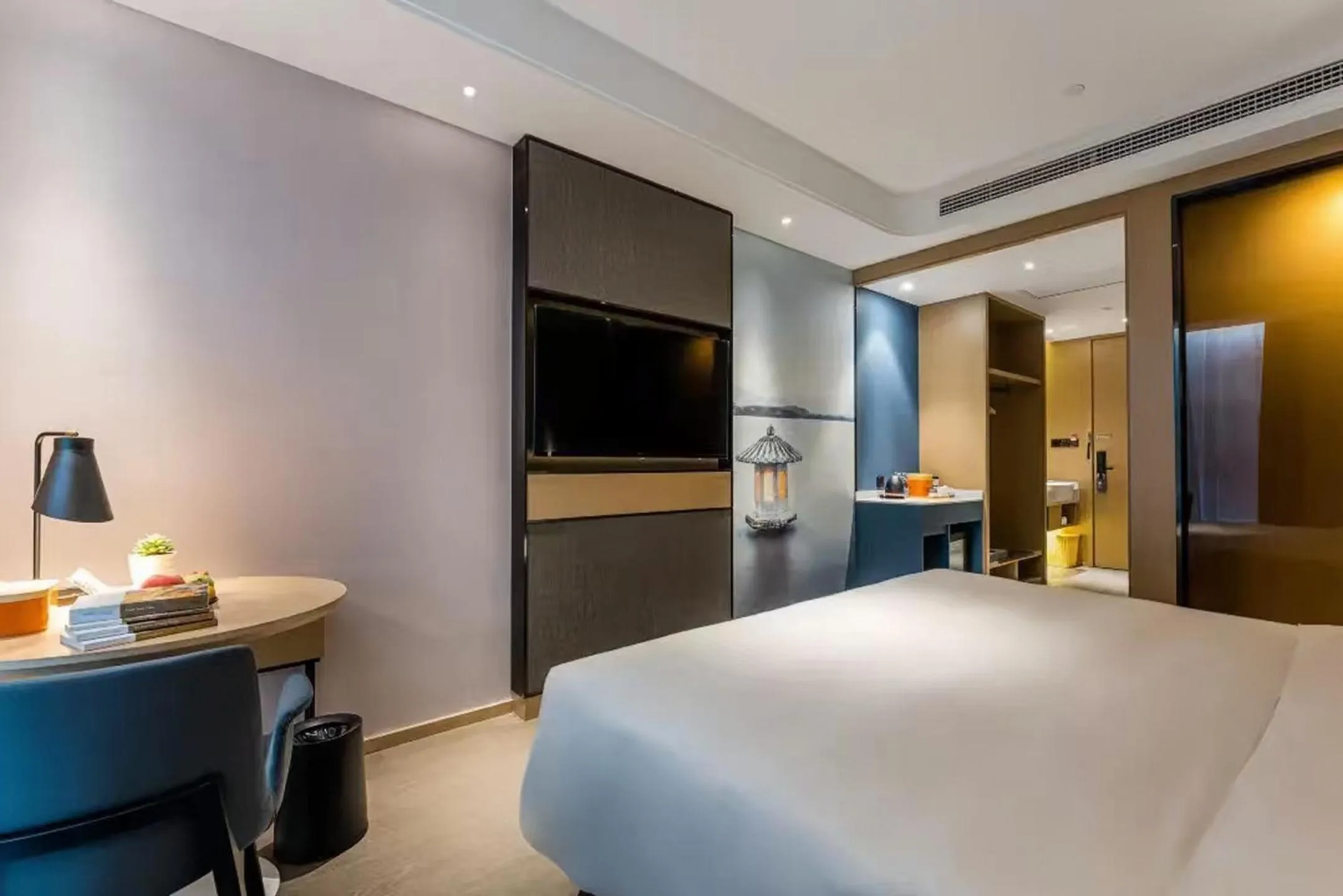 Photo of the whole room, Bed in Atour Hotel West Lake Science Park