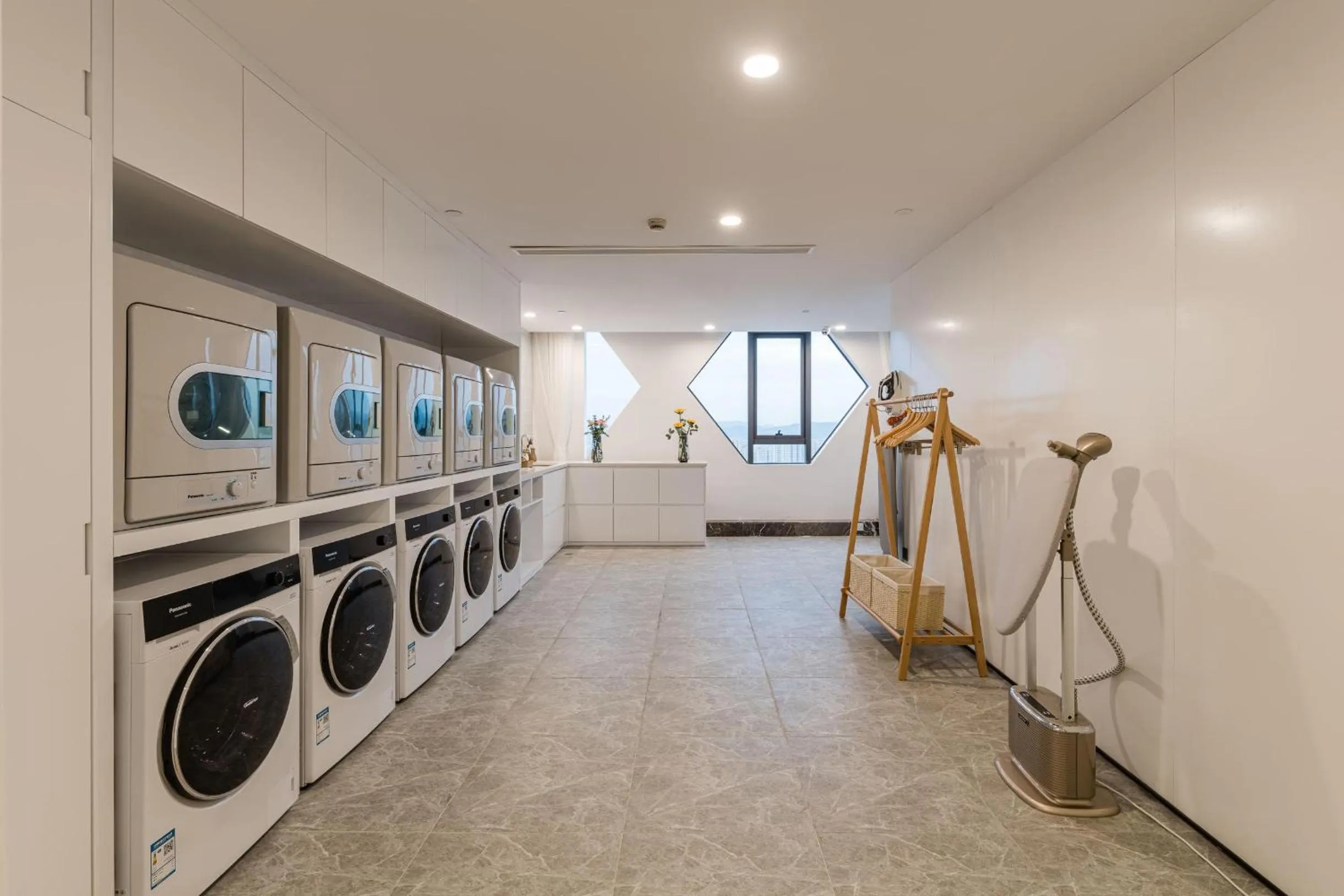 Atour Hotel Ningbo Xiangshan People's Square