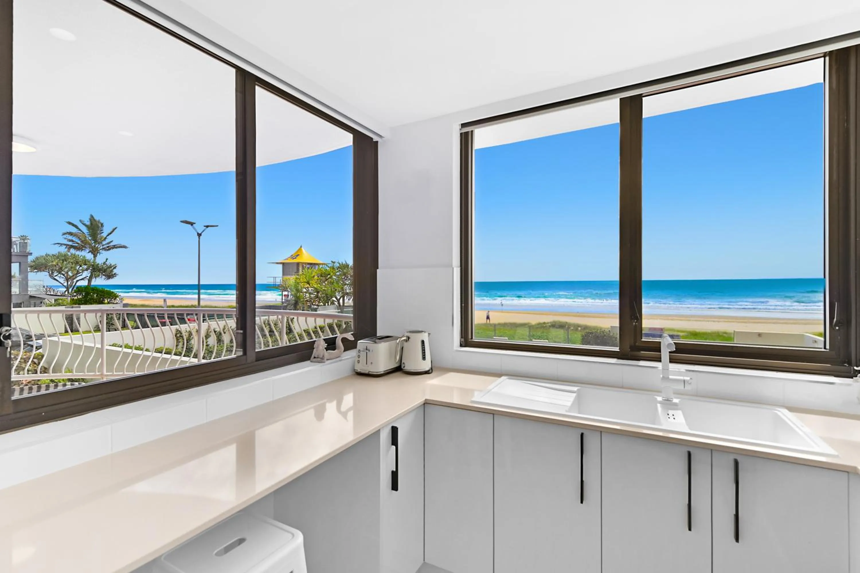 kitchen in Albatross North Apartments