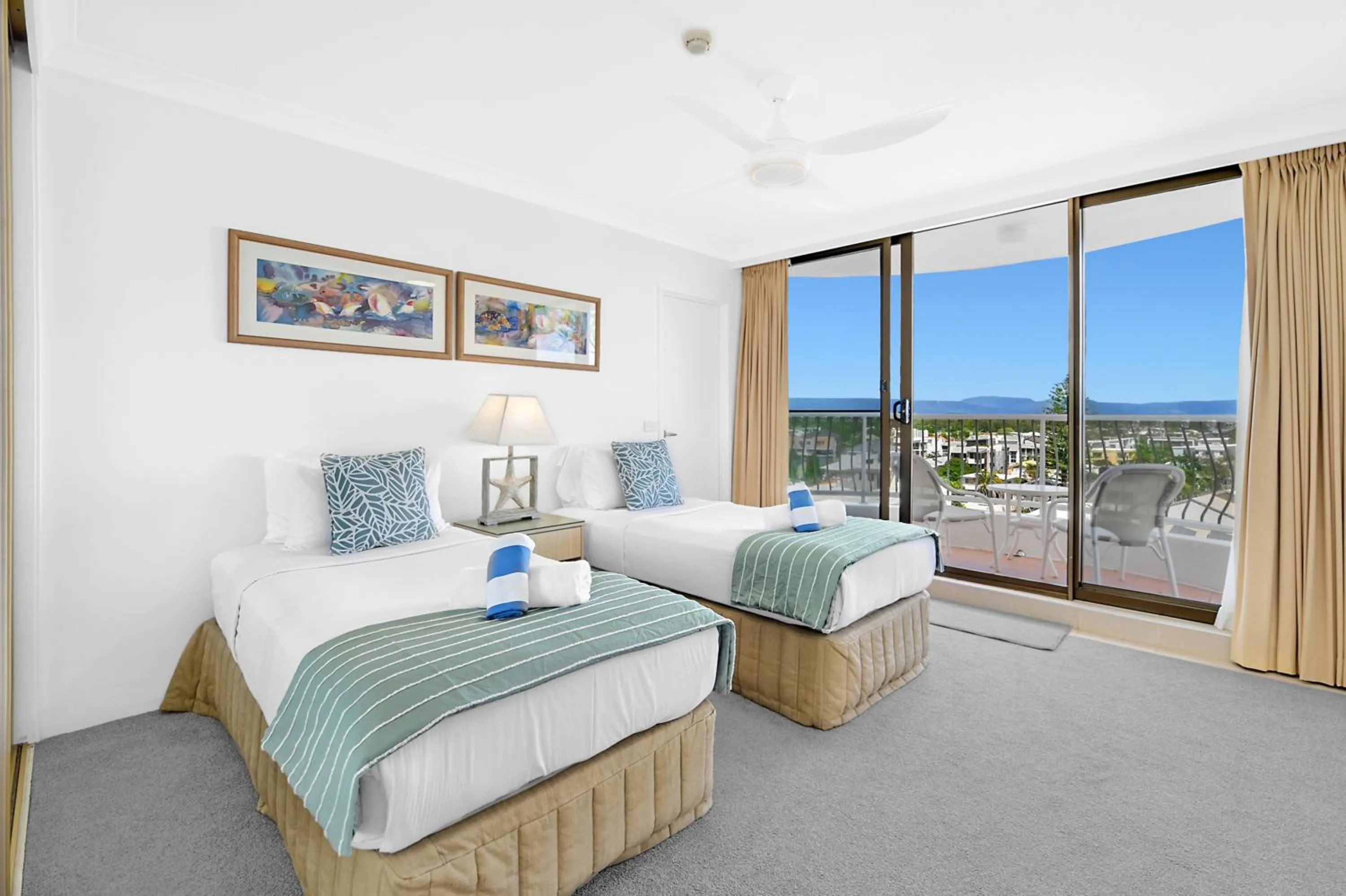 Bedroom, Bed in Albatross North Apartments