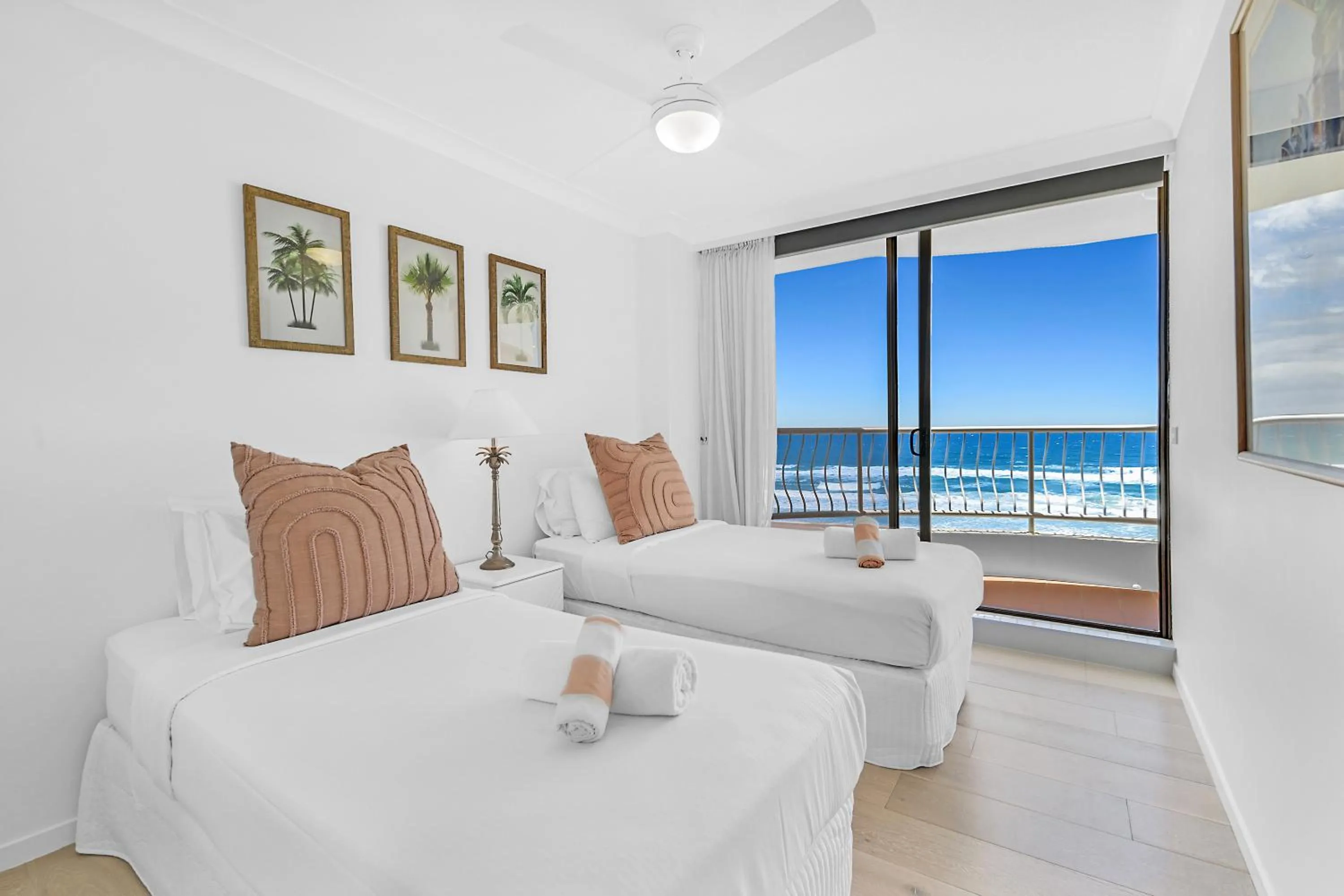 Bed in Albatross North Apartments