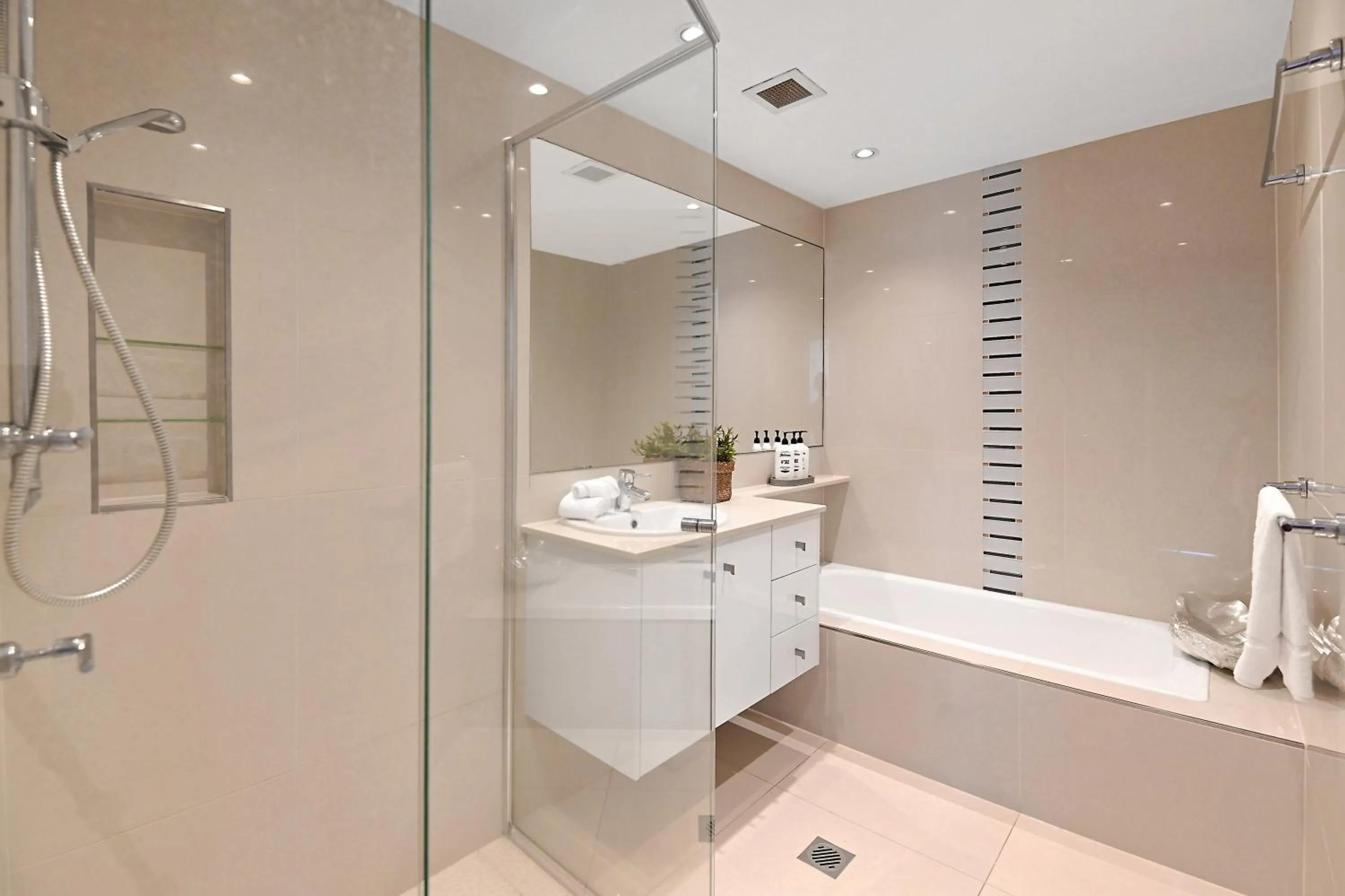 Shower in Albatross North Apartments