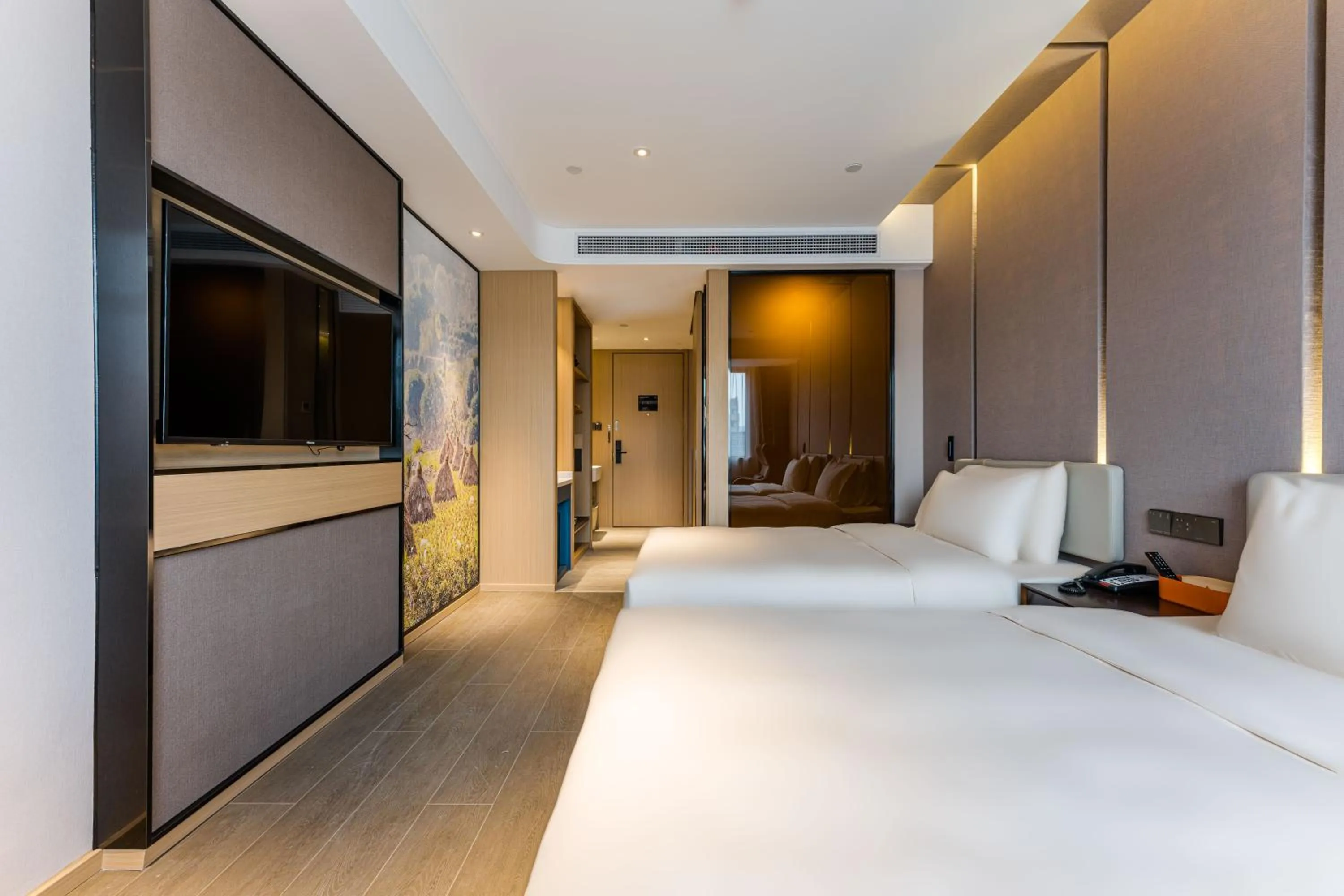 Photo of the whole room, Bed in Atour Hotel Shengzhou