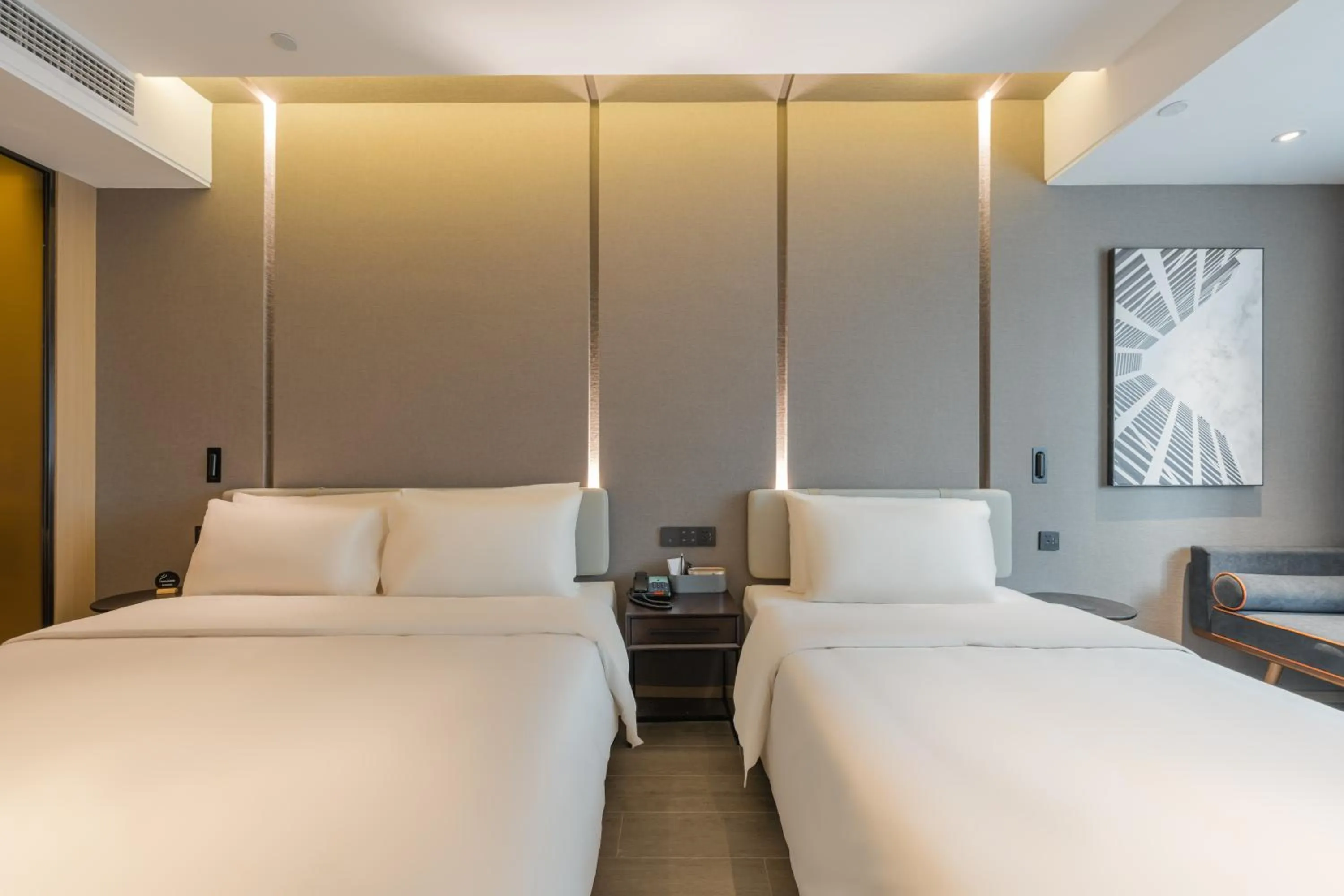 Photo of the whole room, Bed in Atour Hotel Quzhou Nankong