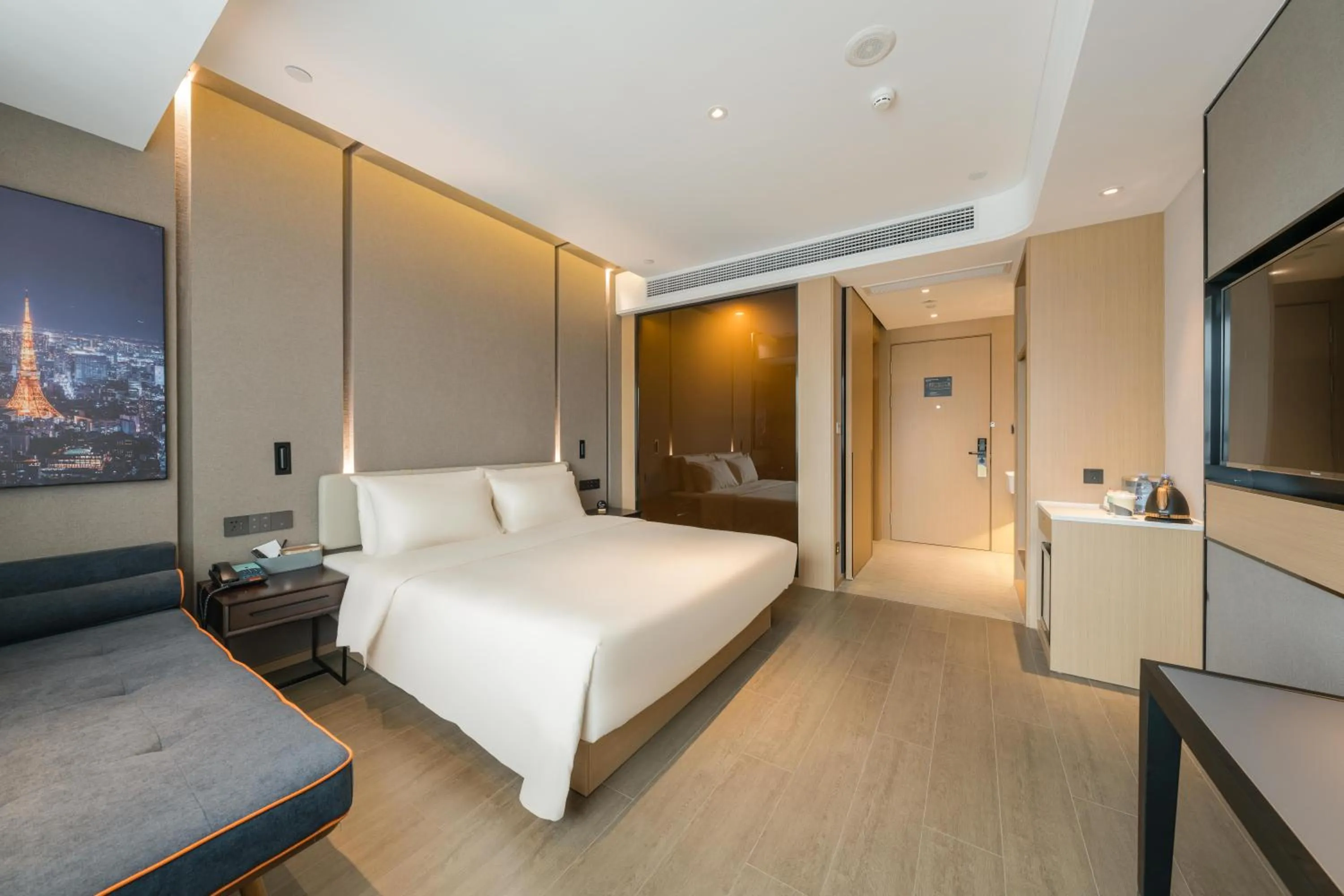 Photo of the whole room, Bed in Atour Hotel Quzhou Nankong