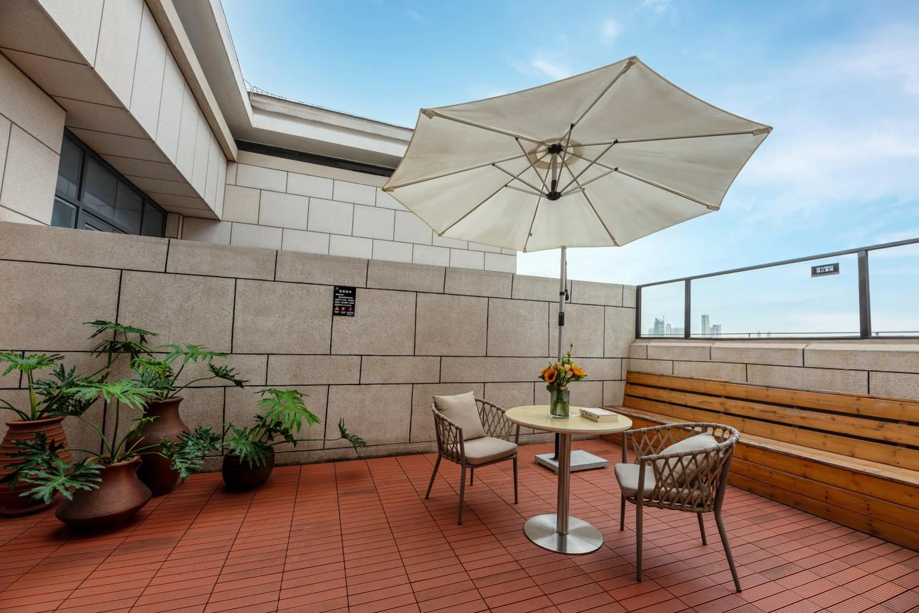 Atour Hotel Xiamen Jimei Lake Business Center