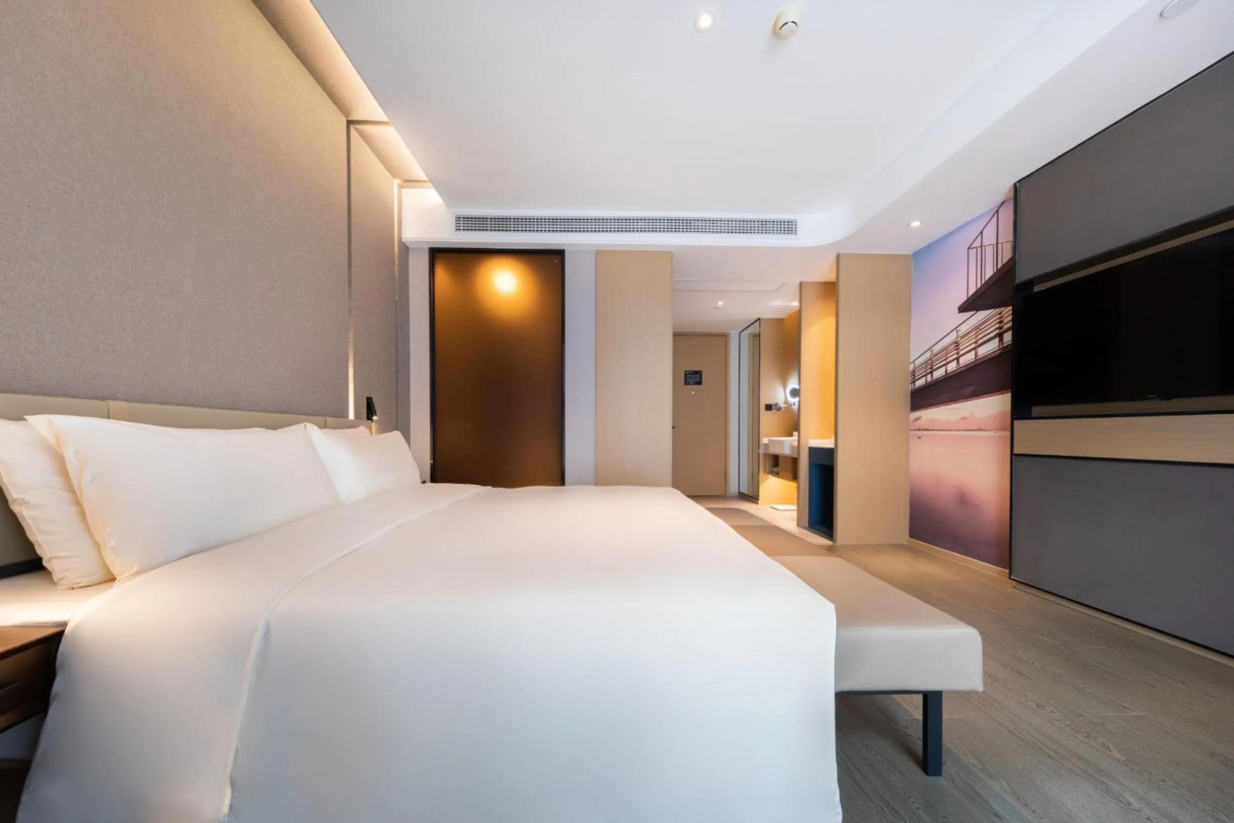 Bed in Atour Hotel Xiamen Jimei Lake Business Center