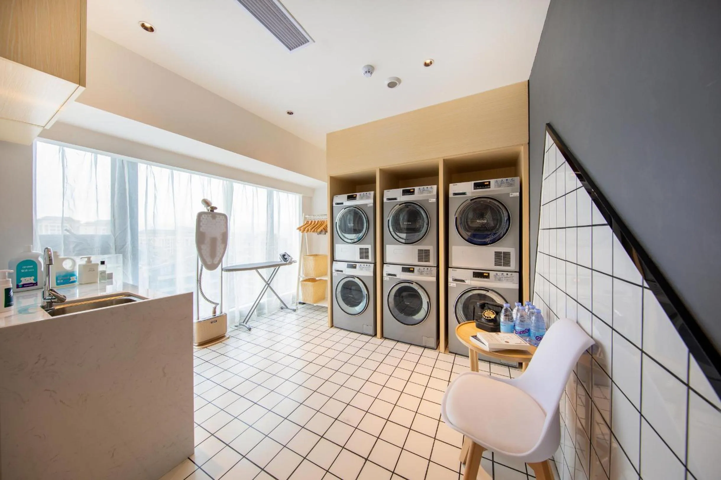 Atour Hotel Kunming Hi-tech Wuyue Plaza