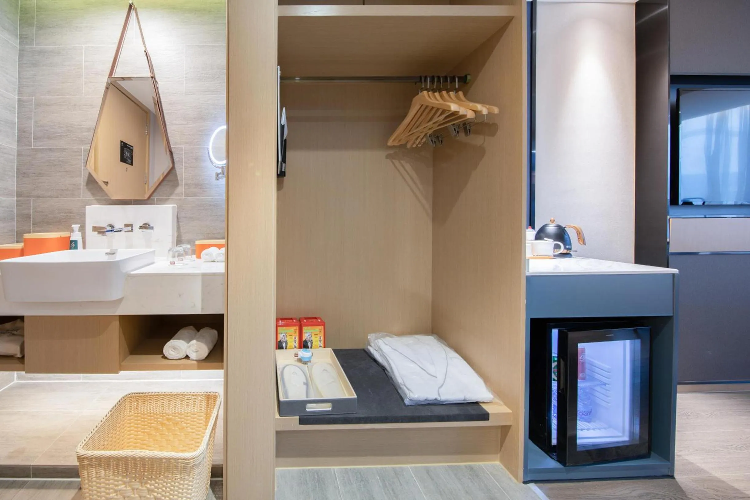 Bed in Atour Hotel Kunming Hi-tech Wuyue Plaza