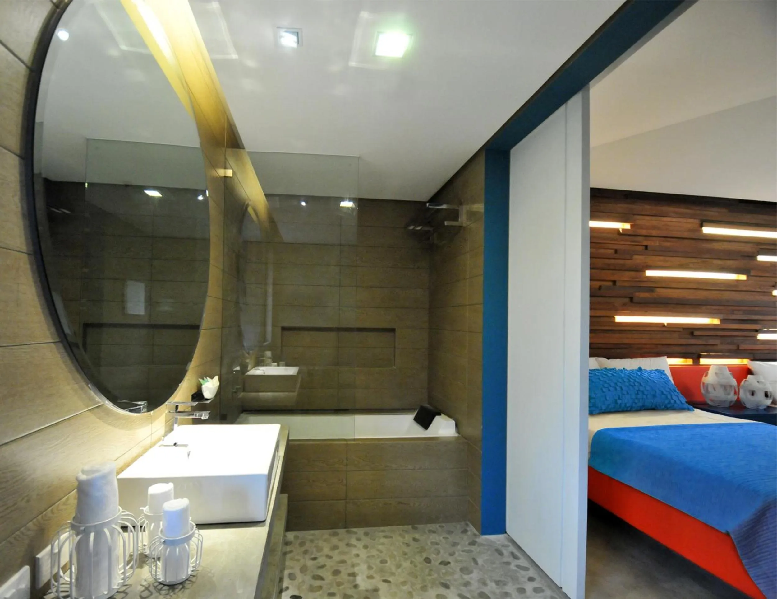 Decorative detail, Bed in Astoria Palawan