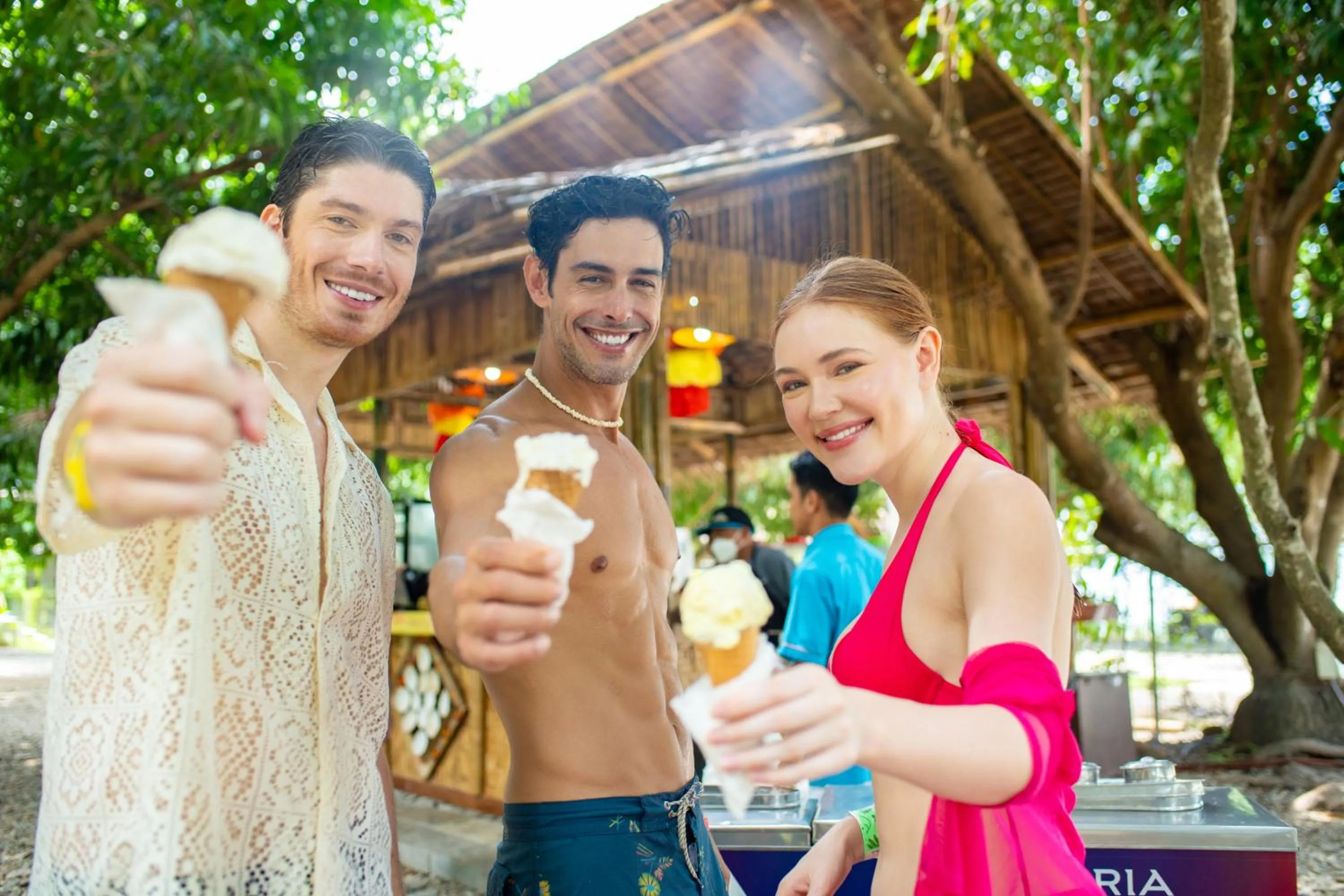 Restaurant/places to eat in Astoria Palawan