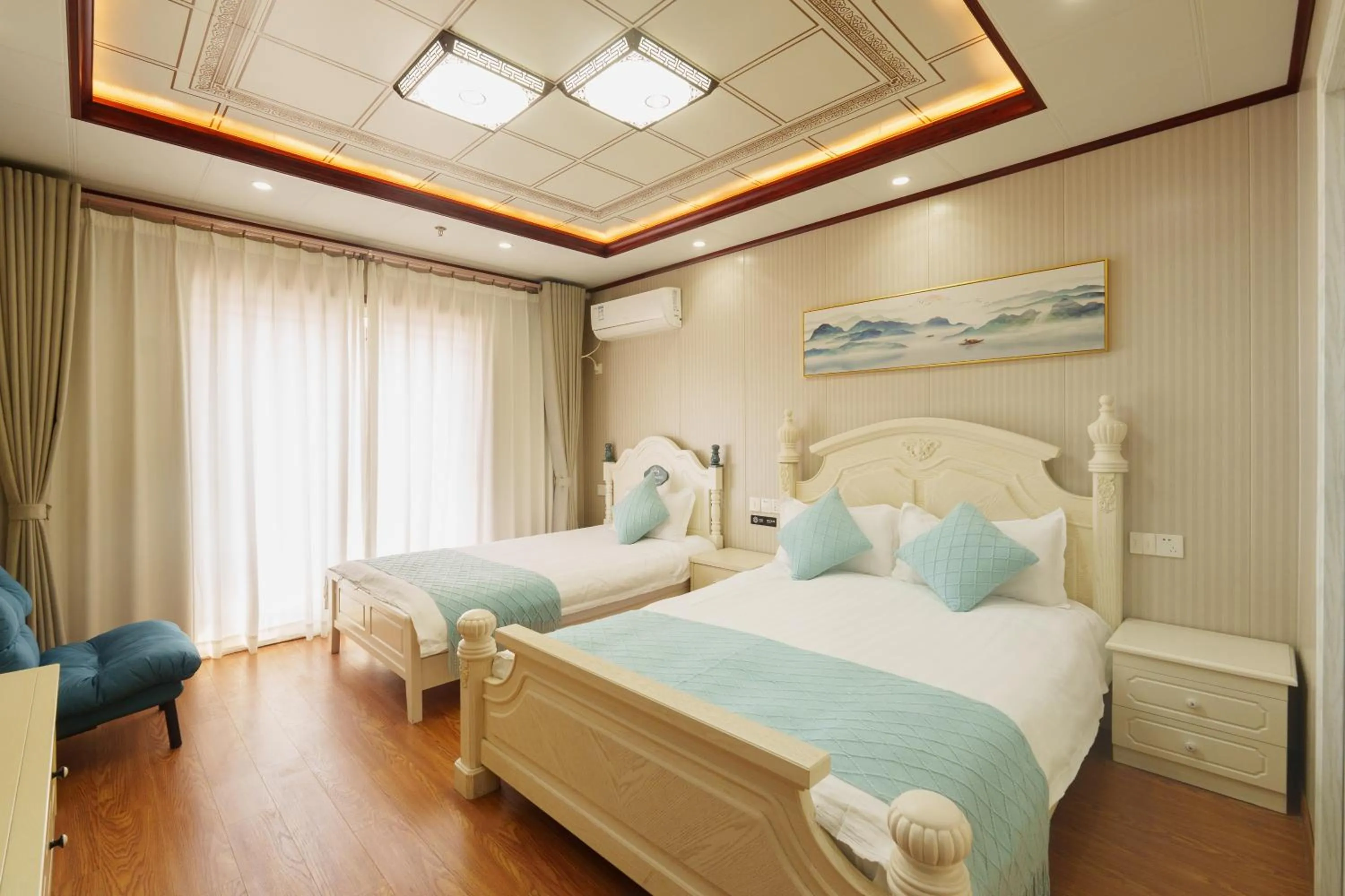 Bed in Floral Yilanxuan Zhouzhuang Hotel