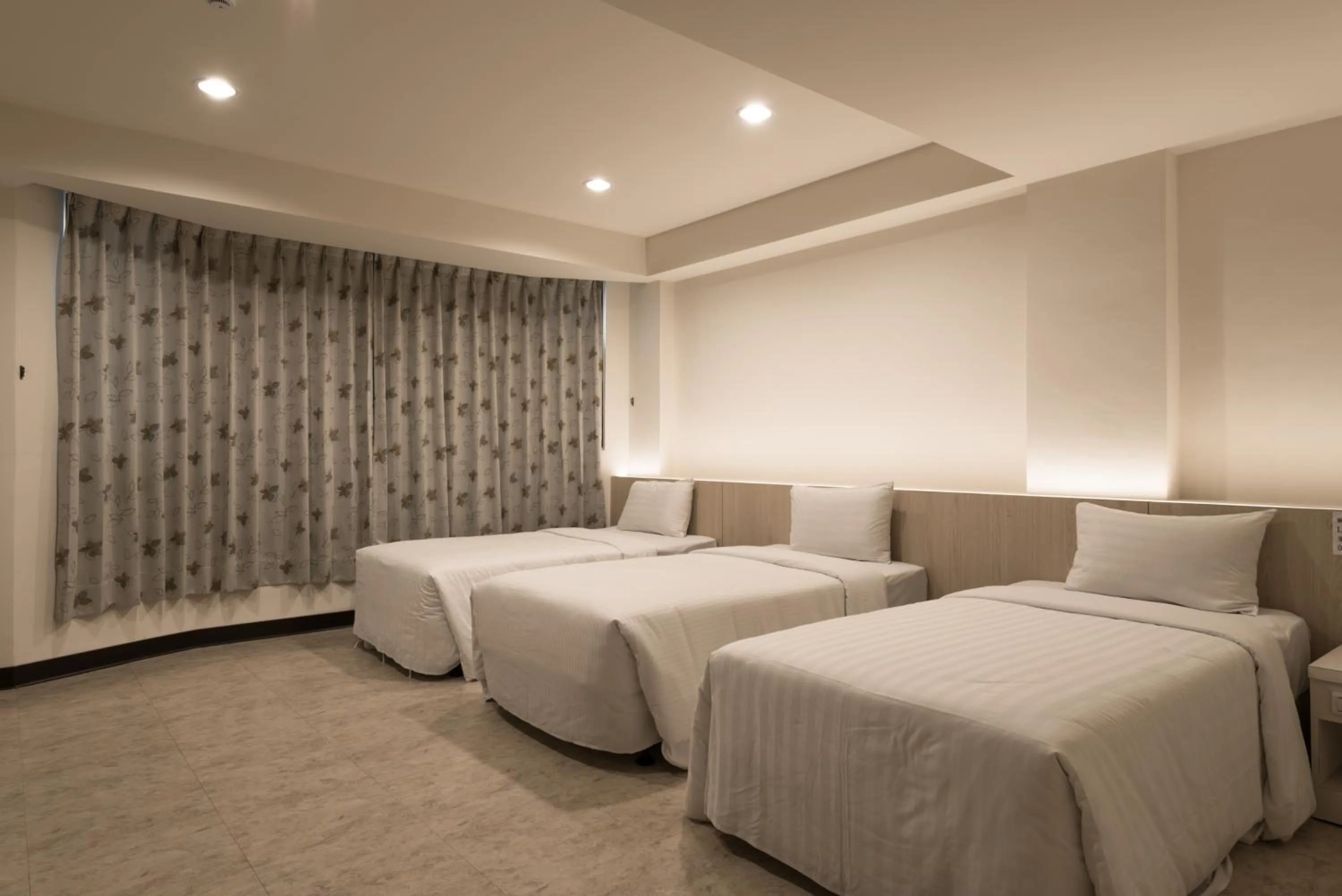 Photo of the whole room in Lotus Yuan Business Hotel