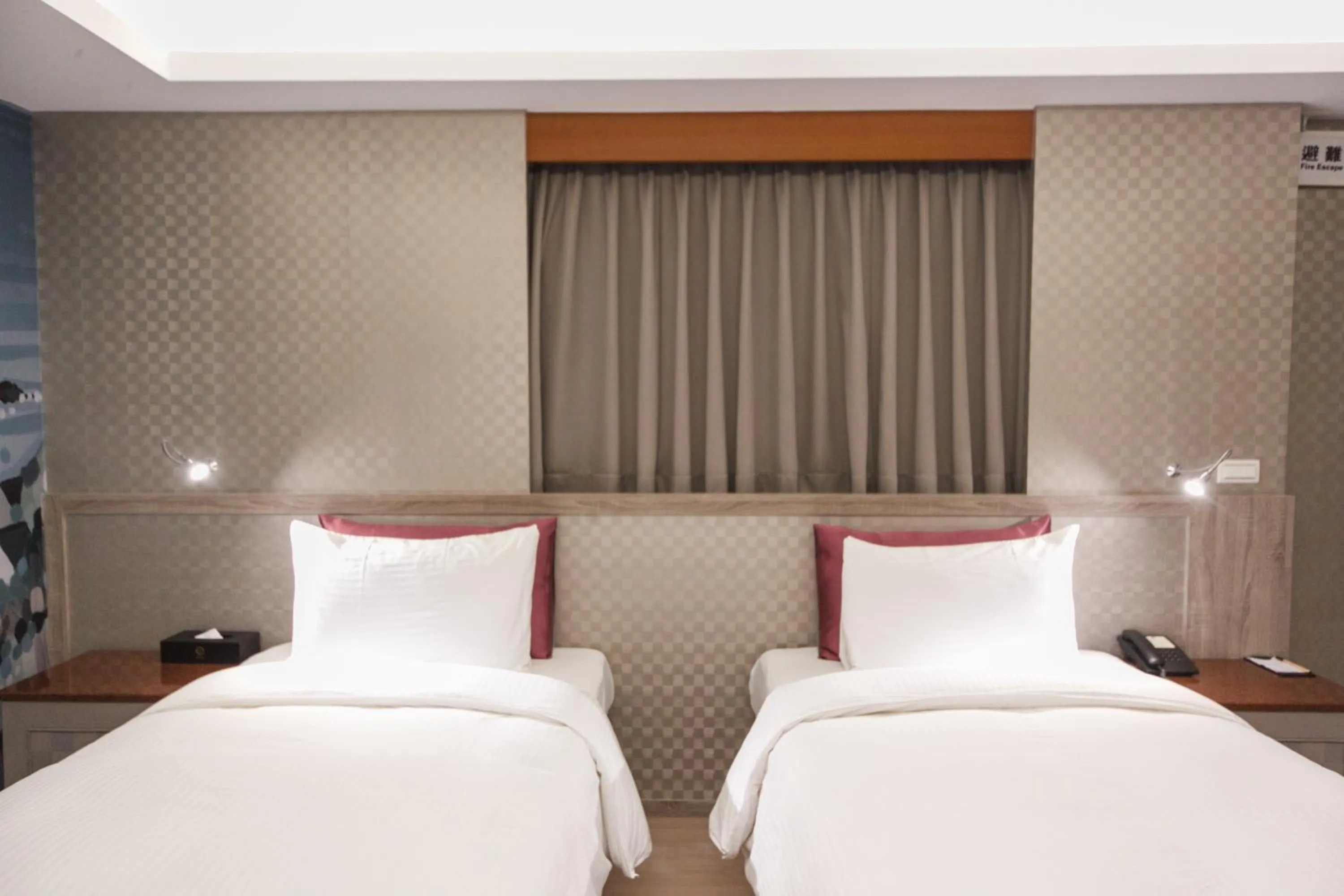 Photo of the whole room, Bed in Yuhao Hotel - Hsinchu Branch