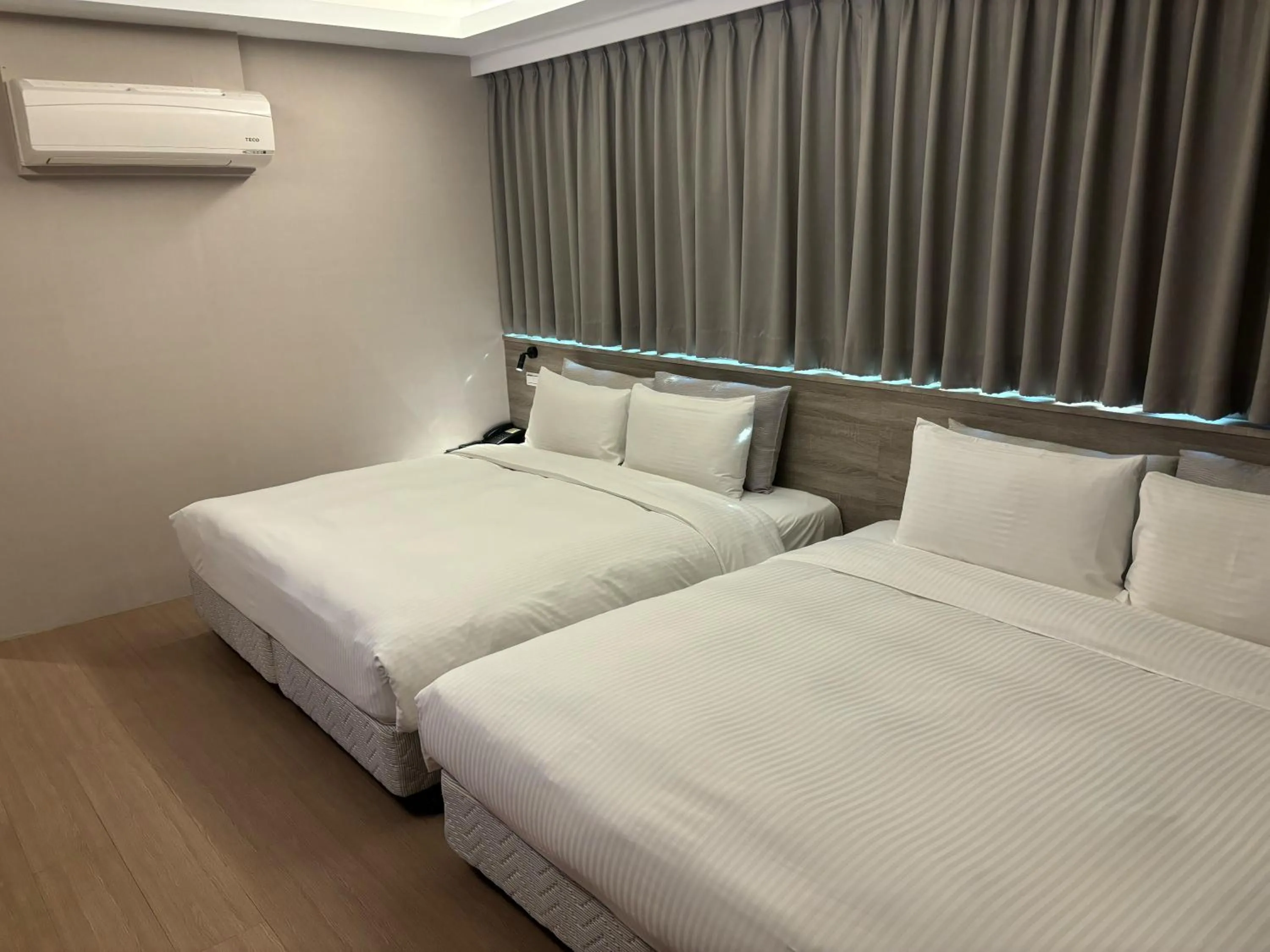 Photo of the whole room, Bed in Yuhao Hotel - Hsinchu Branch