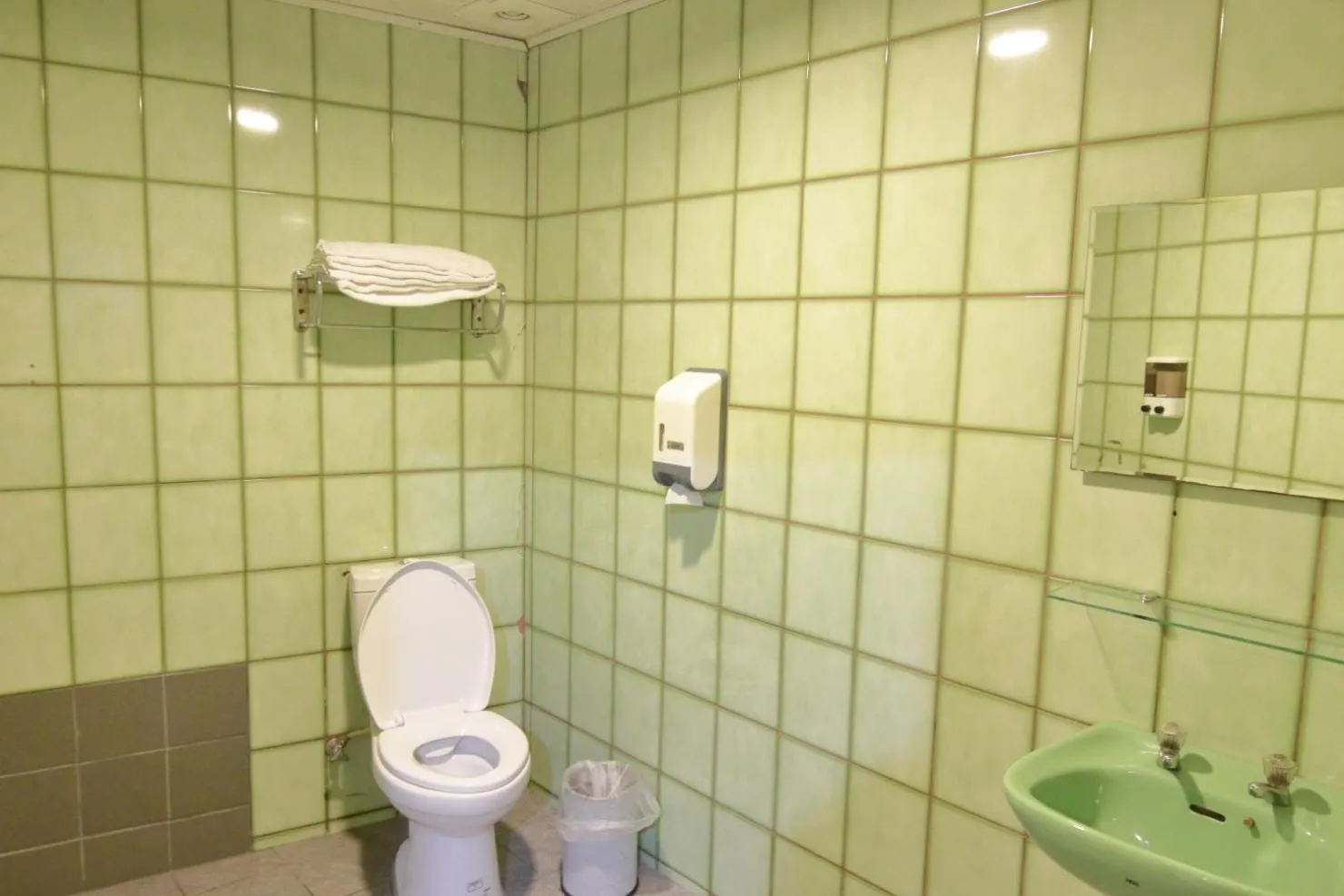 Toilet in Baoshan Hotel