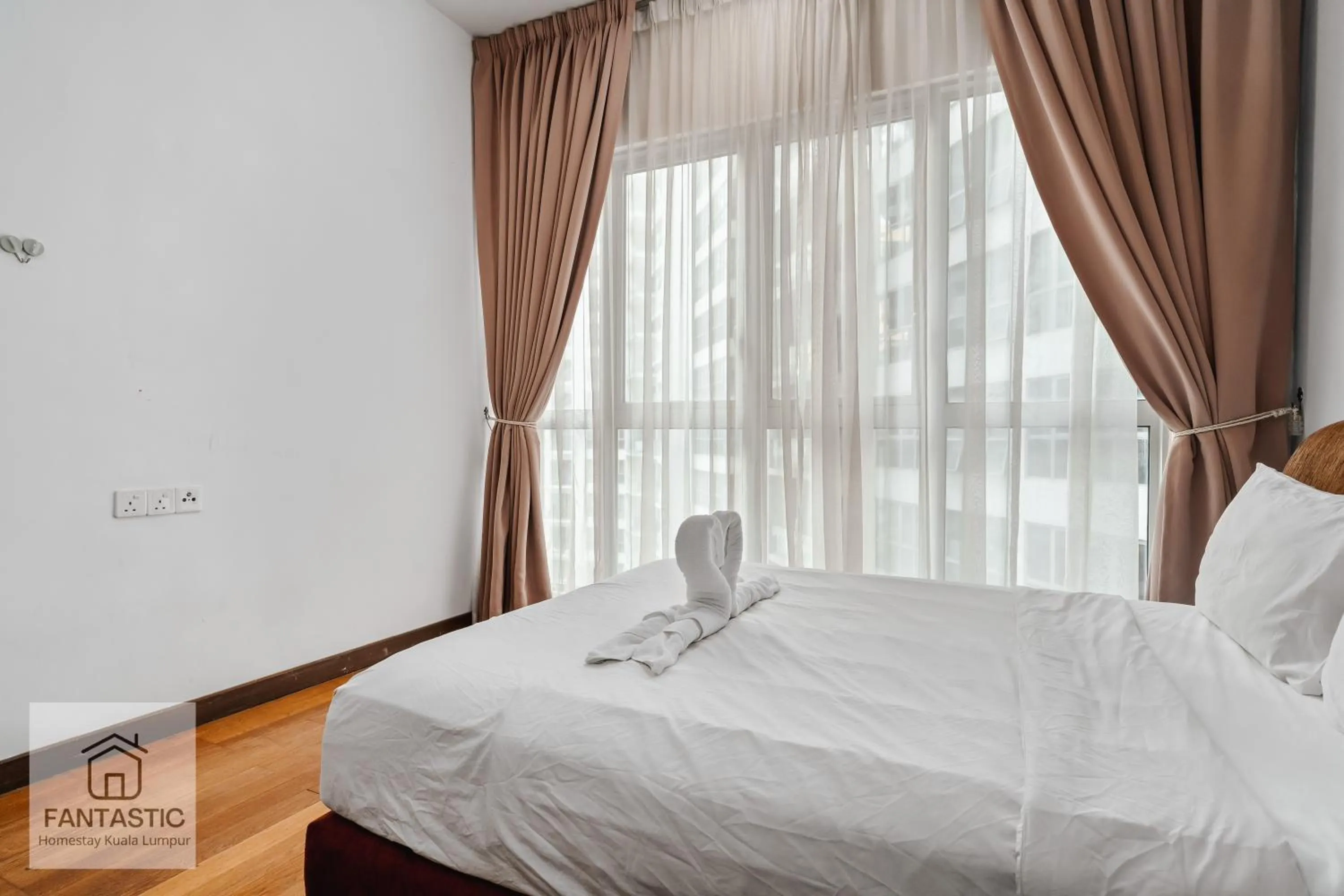 Bed in Regalia Residence @ KLCC View Sky Pool by KC