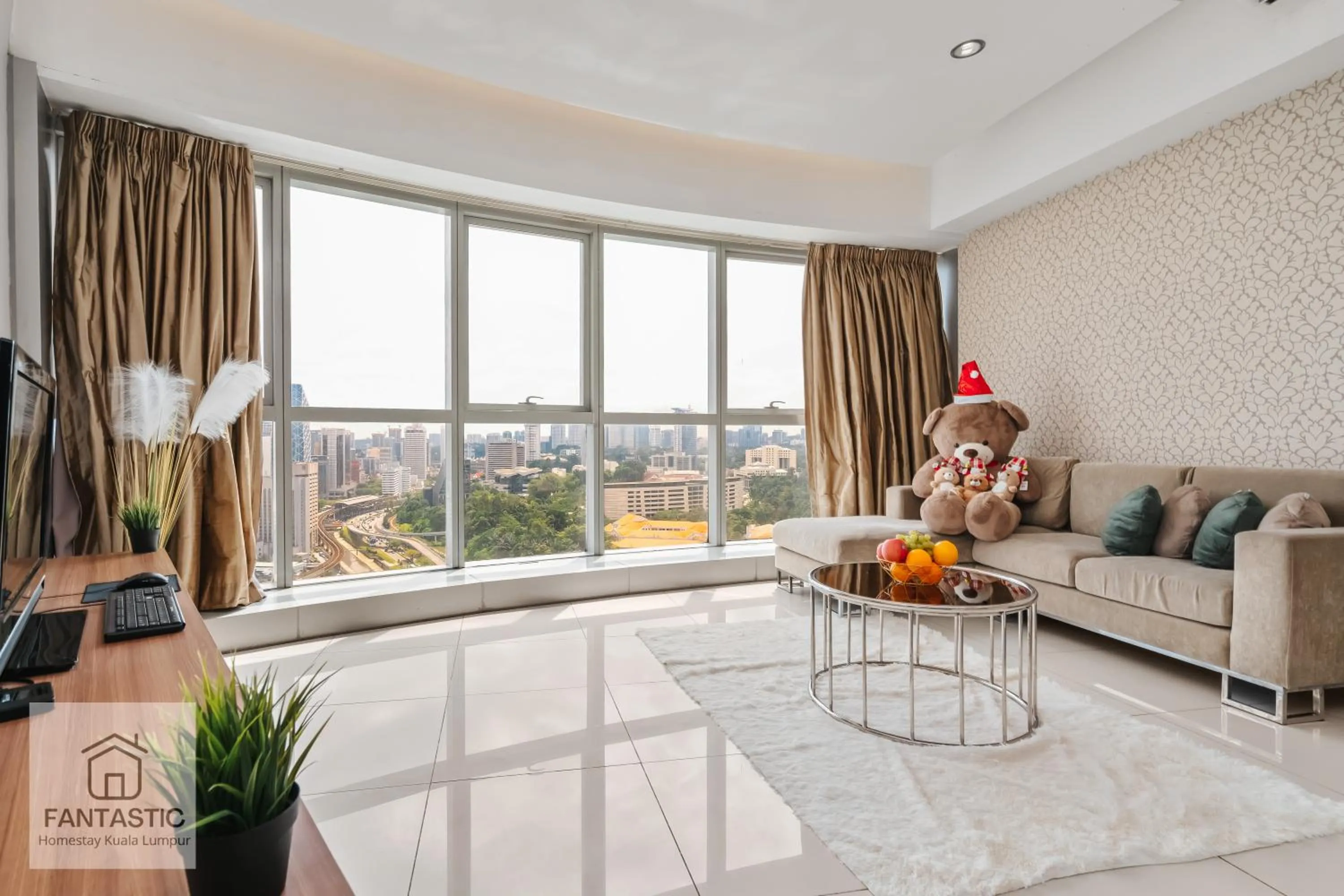 Regalia Residence @ KLCC View Sky Pool by KC