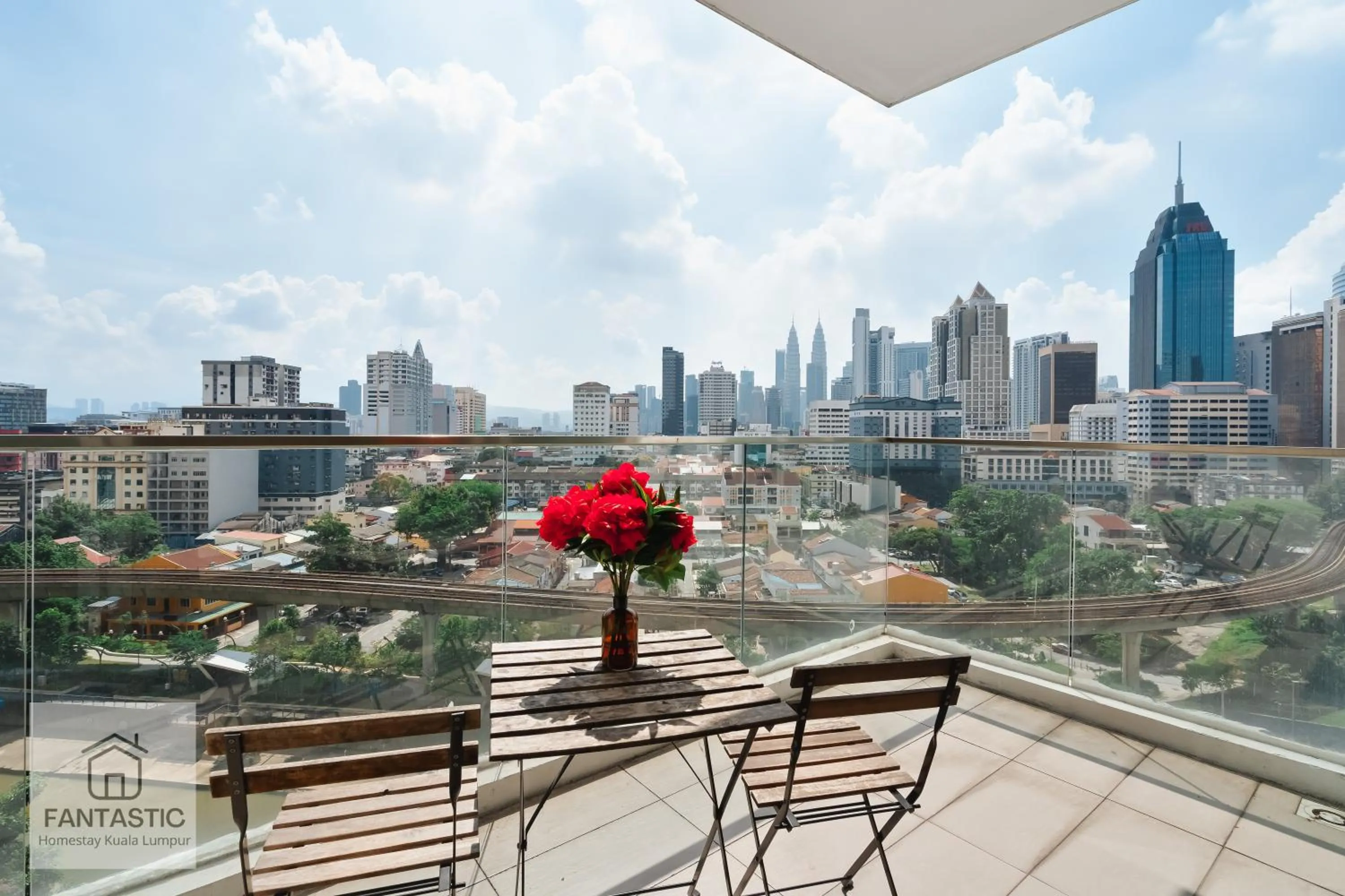 Regalia Residence @ KLCC View Sky Pool by KC