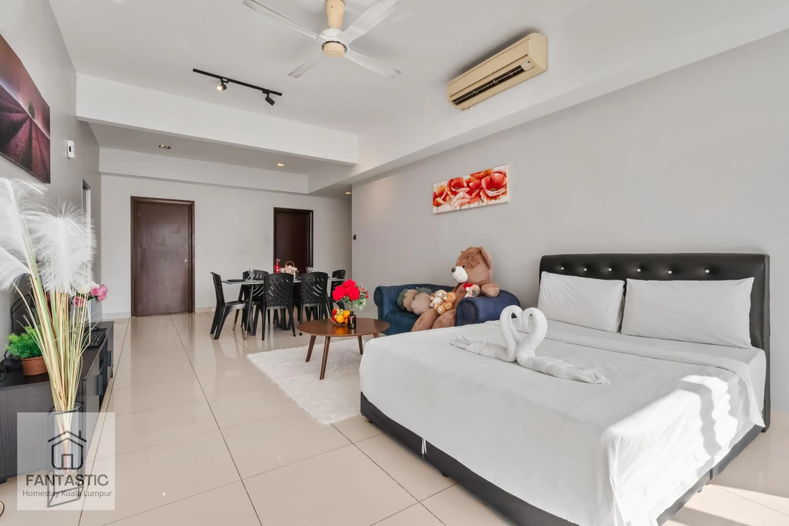 Bed in Regalia Residence @ KLCC View Sky Pool by KC