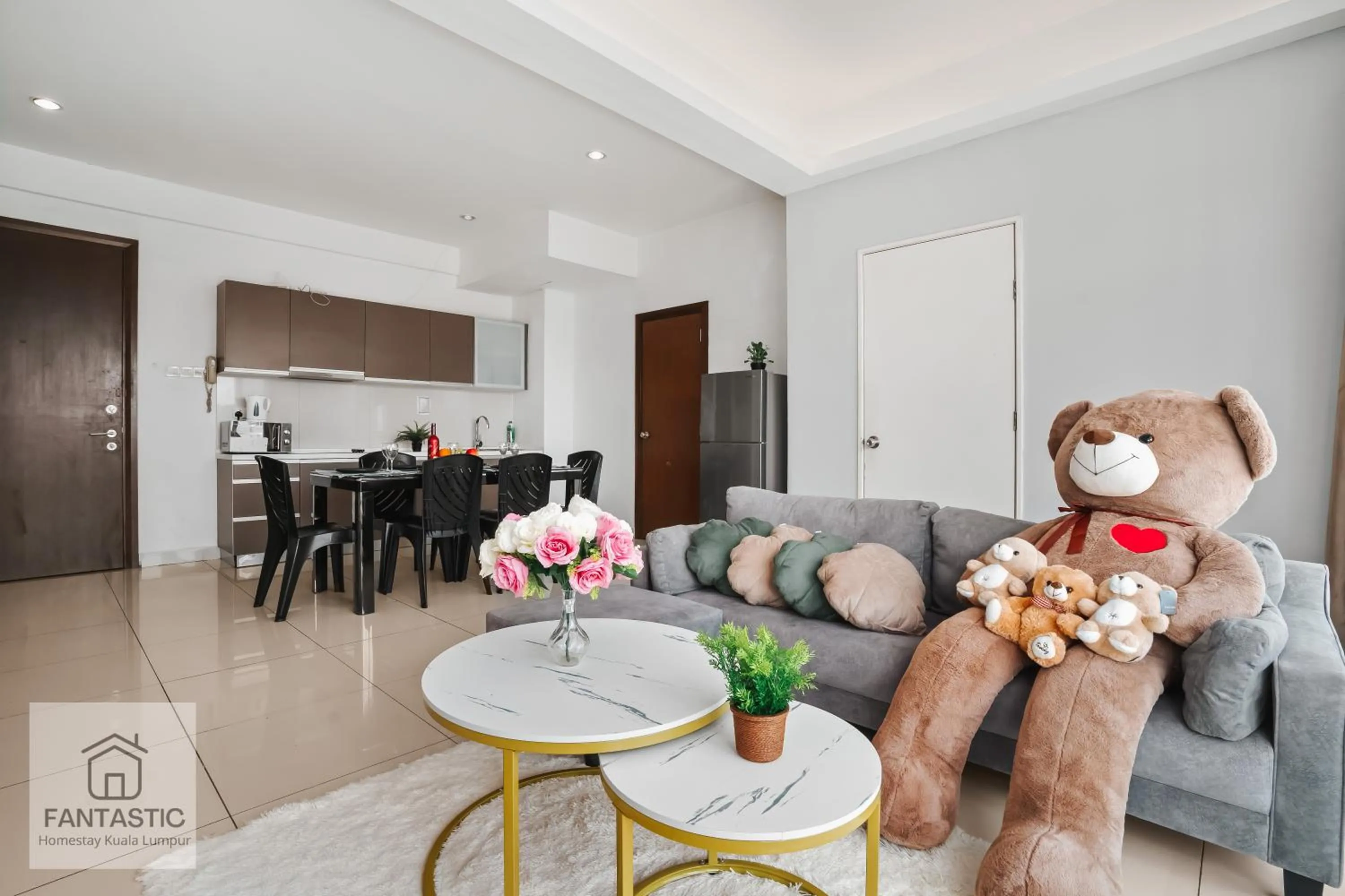 Regalia Residence @ KLCC View Sky Pool by KC