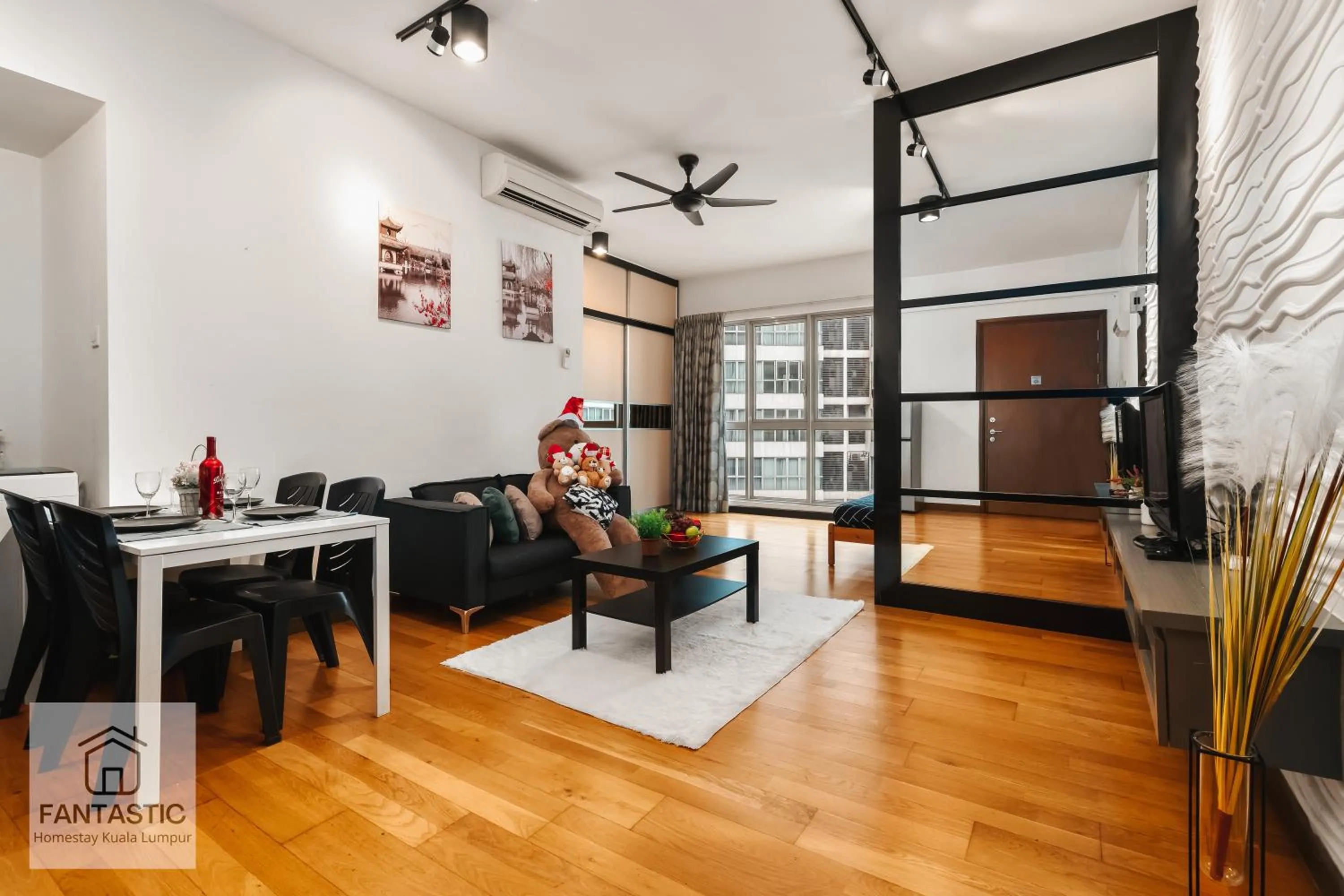 Regalia Residence @ KLCC View Sky Pool by KC