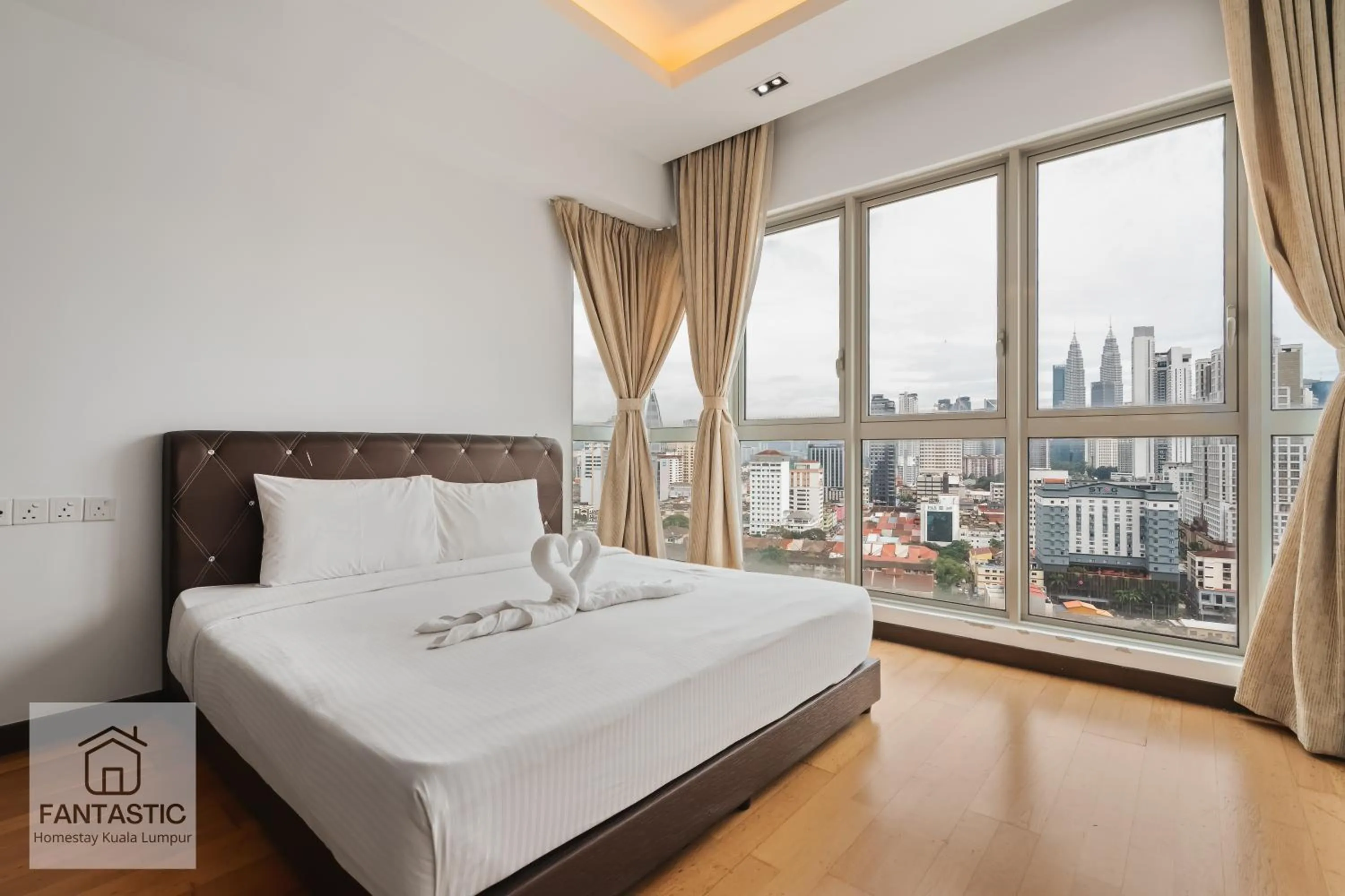 Bed in Regalia Residence @ KLCC View Sky Pool by KC