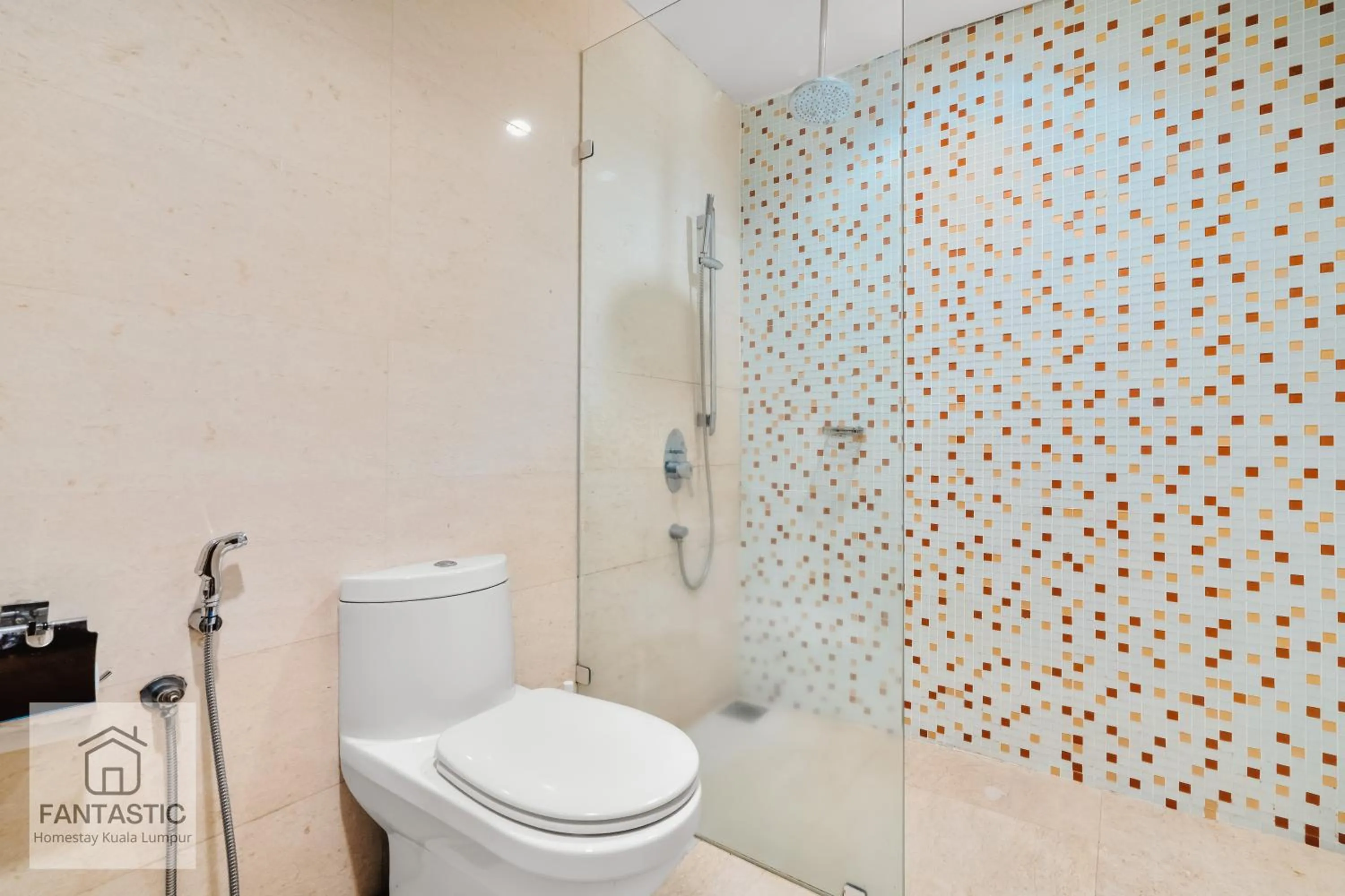 Regalia Residence @ KLCC View Sky Pool by KC