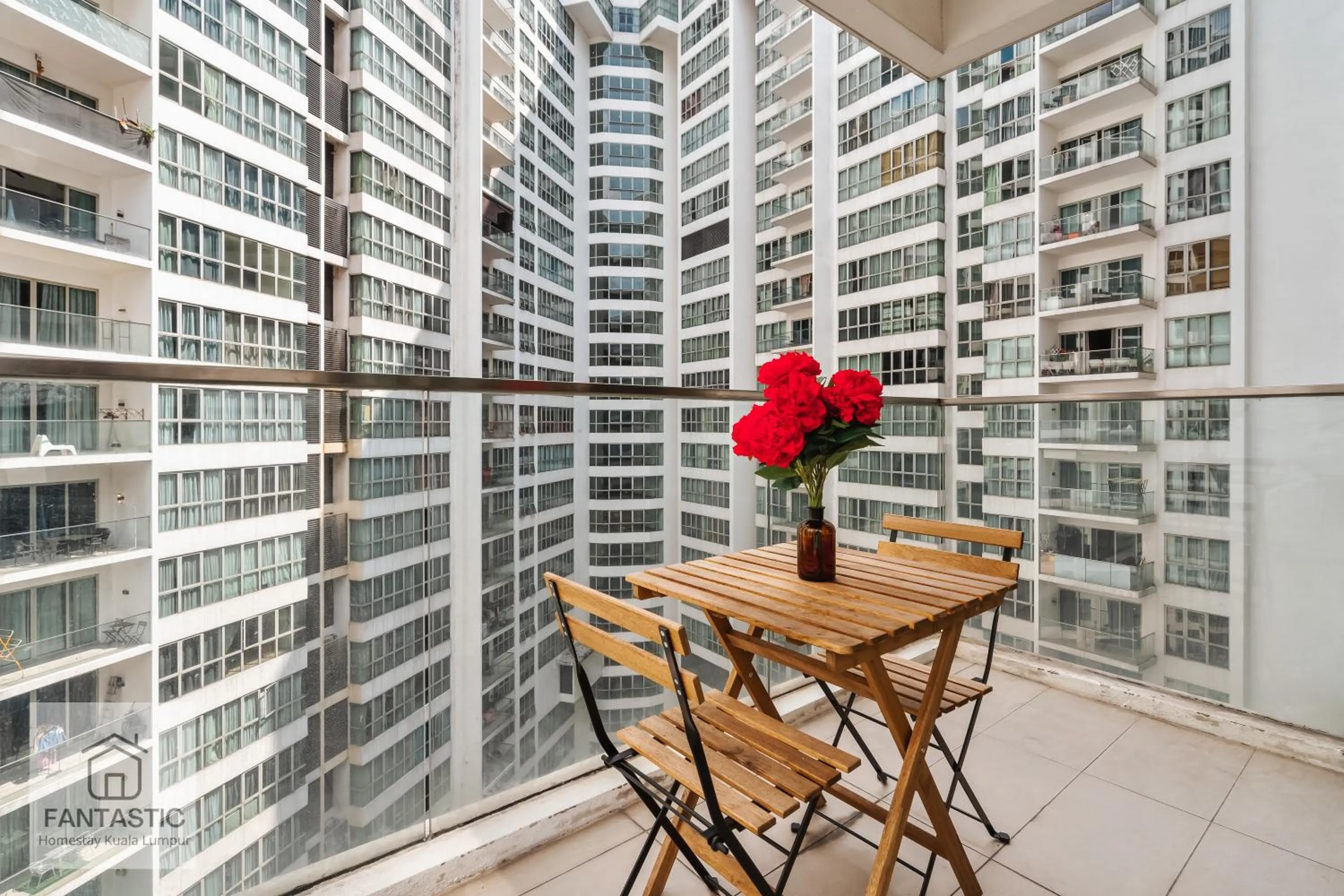 Regalia Residence @ KLCC View Sky Pool by KC