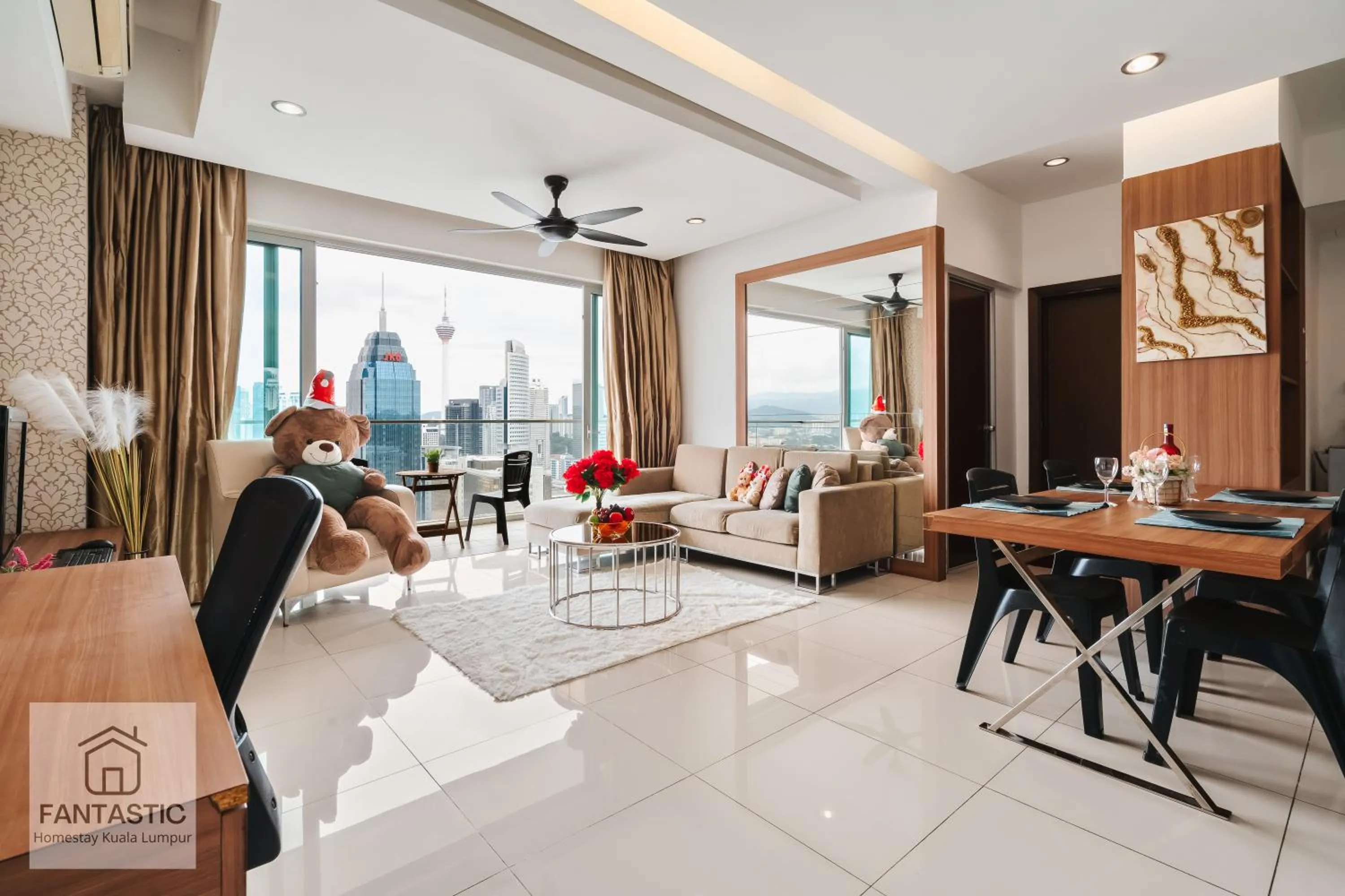 Regalia Residence @ KLCC View Sky Pool by KC