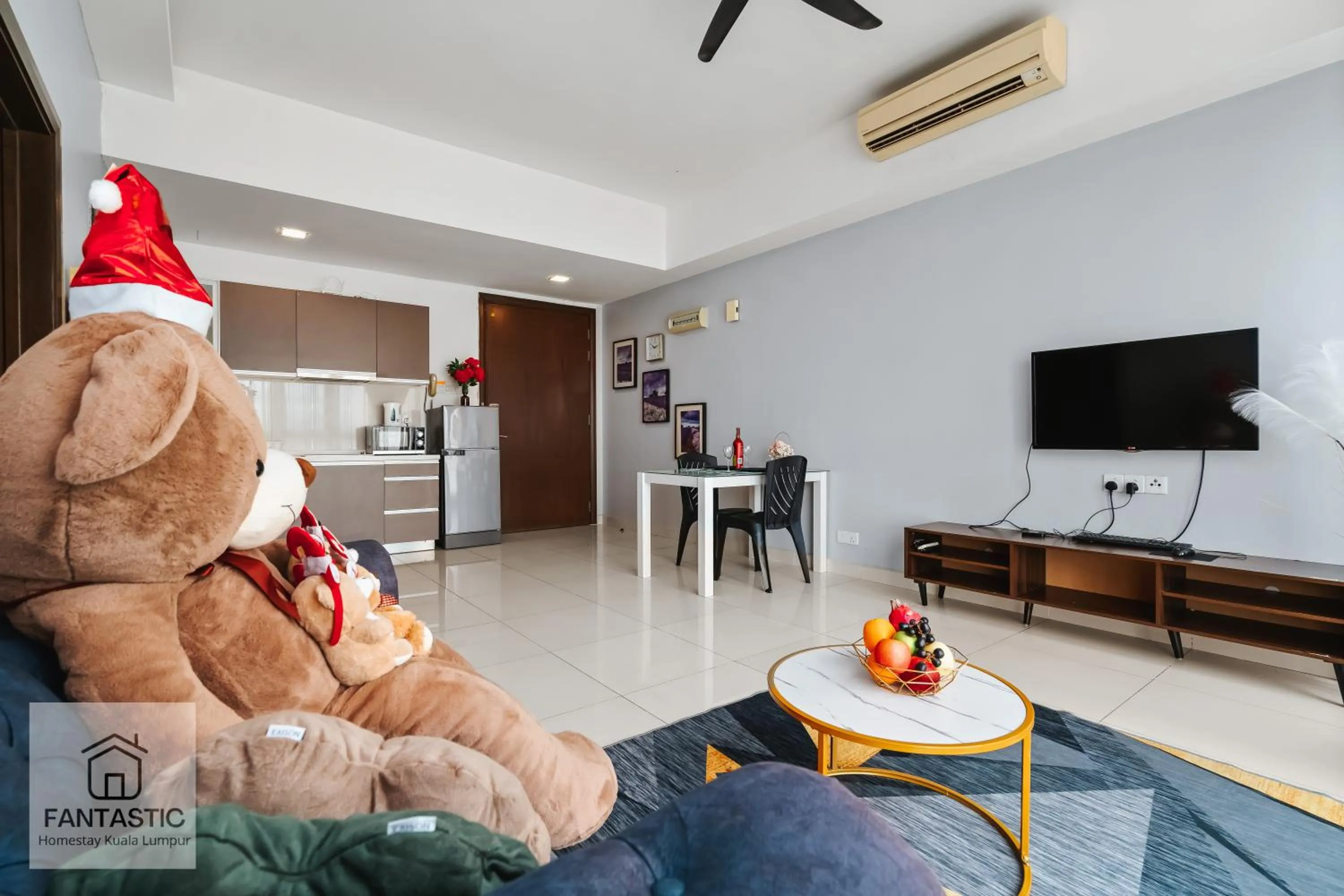 Regalia Residence @ KLCC View Sky Pool by KC