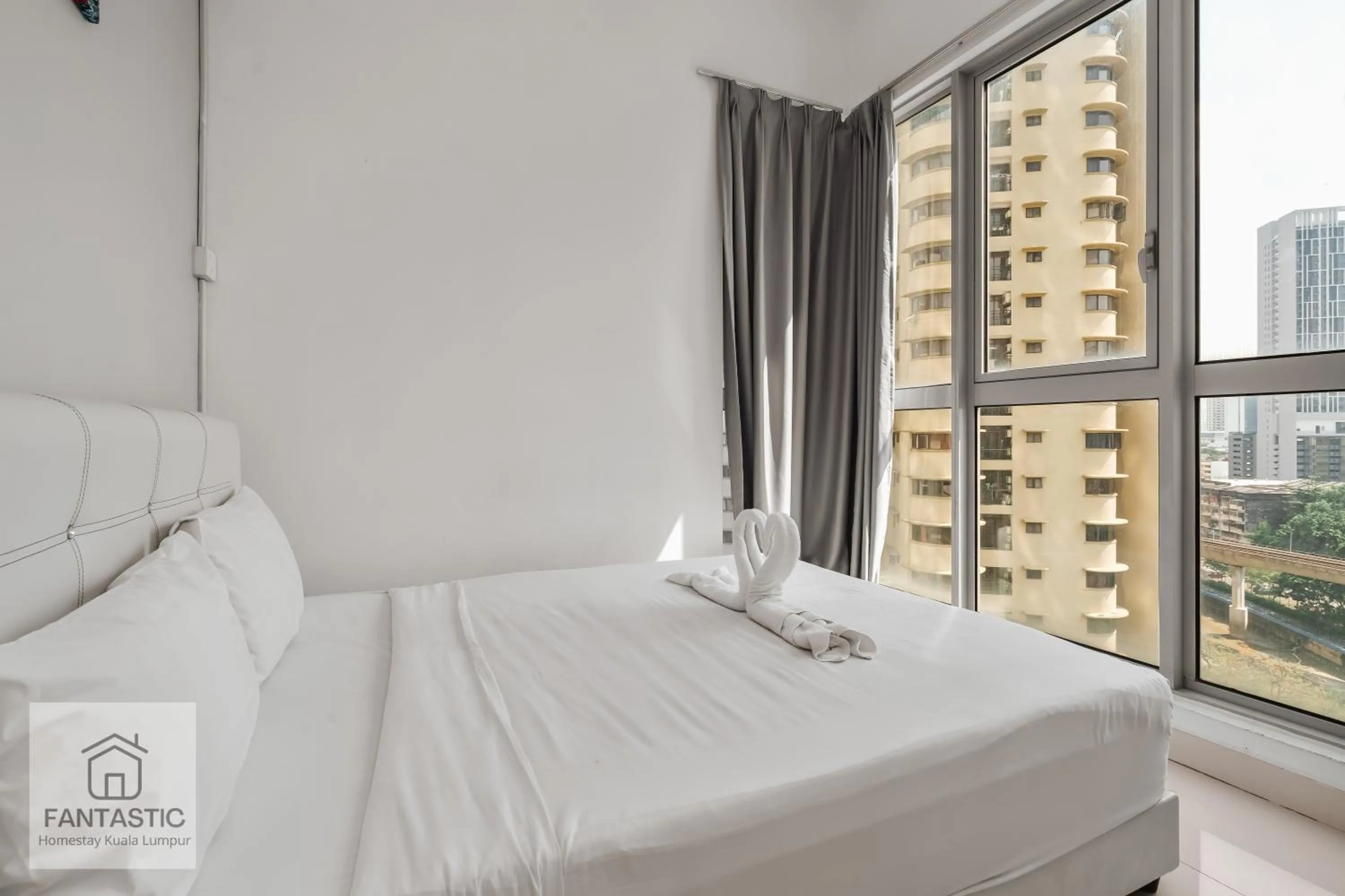 Bed in Regalia Residence @ KLCC View Sky Pool by KC